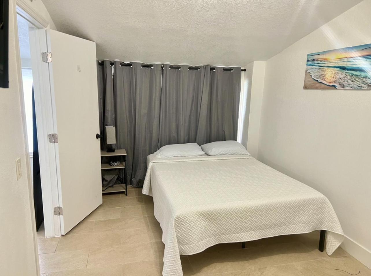 Lauderdale House Villa *