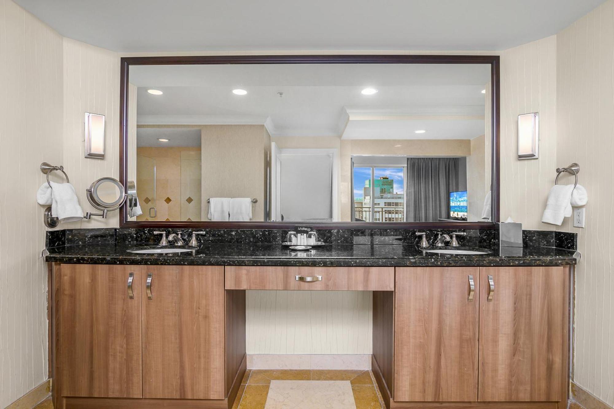 Resort The Atlantic & Fort Lauderdale