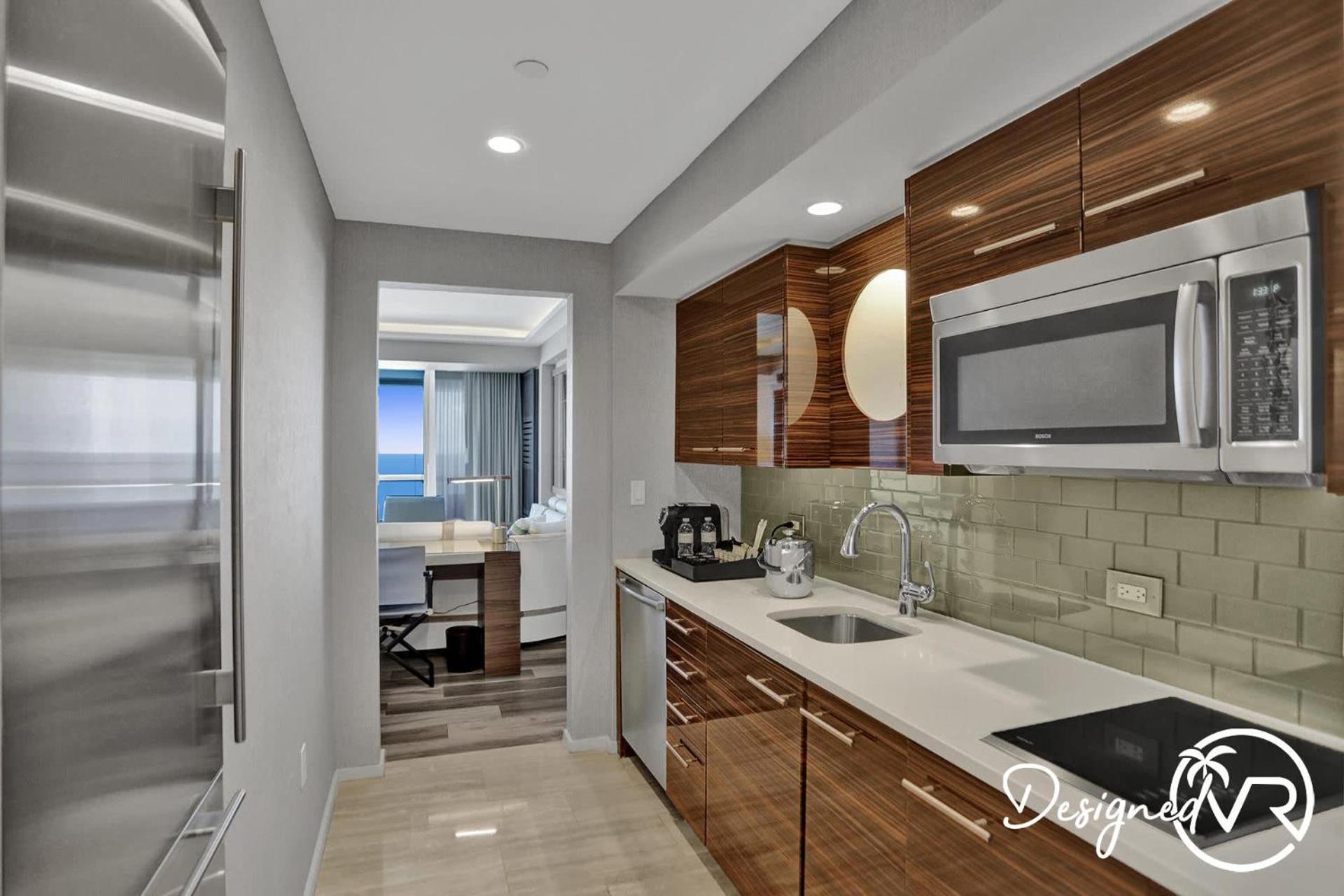 Stunning Beachfront Luxury- Your Perfect Getaway! Fort Lauderdale