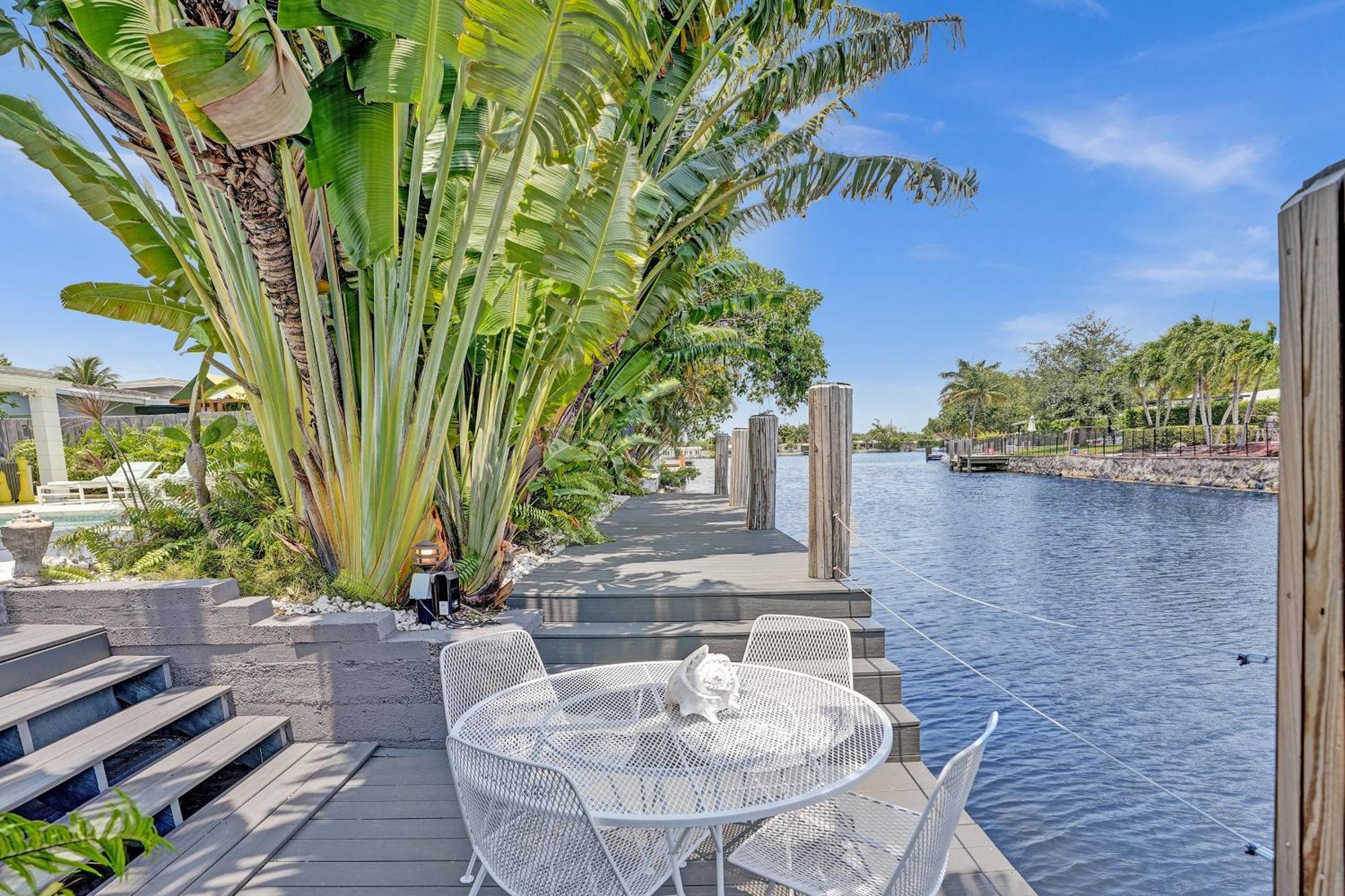 New! Waterfront Heated Pool, Fishing Pier, Designer Touches, 2mi To Fort Lauderdale