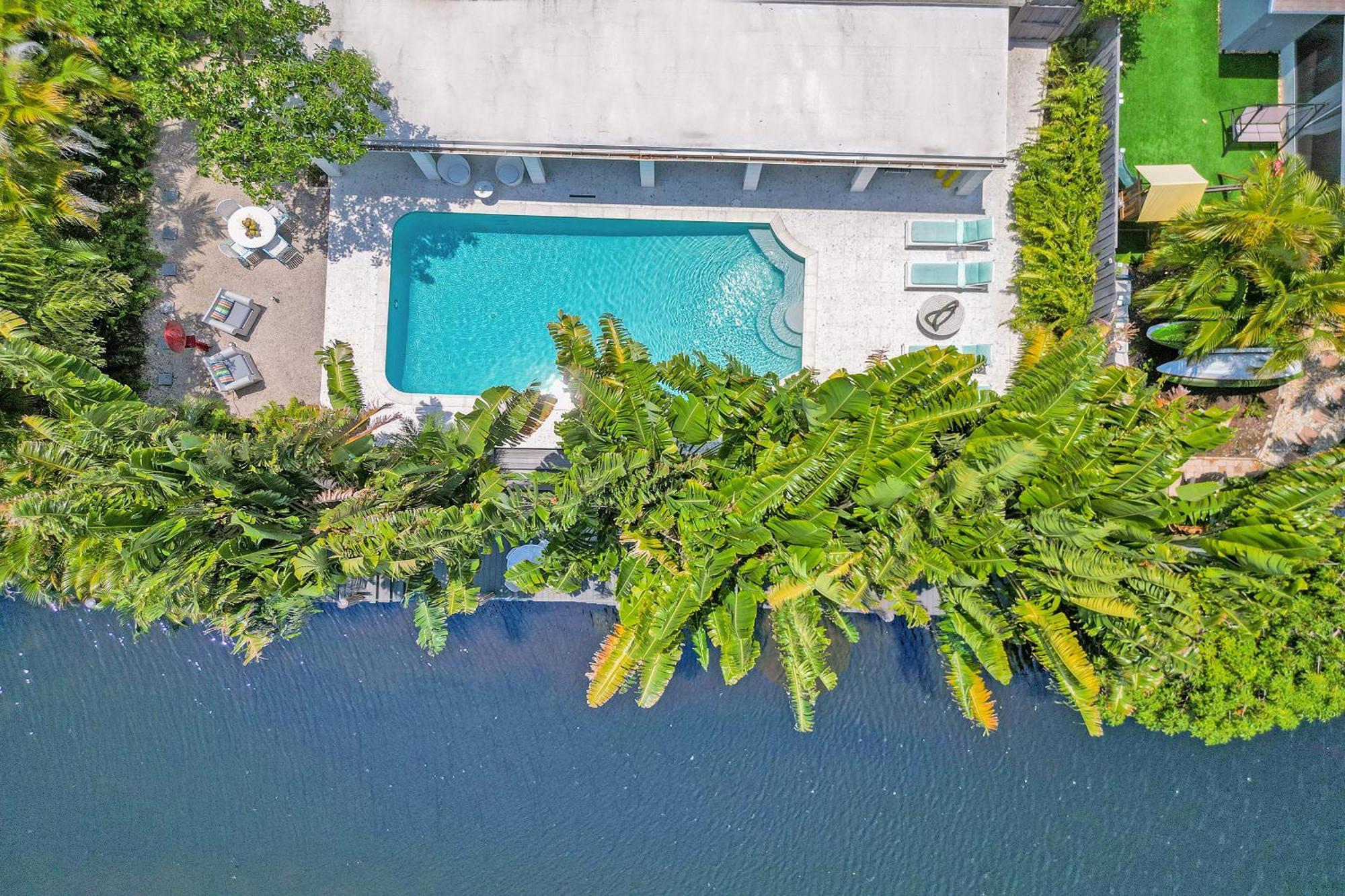 New! Waterfront Heated Pool, Fishing Pier, Designer Touches, 2mi To *
