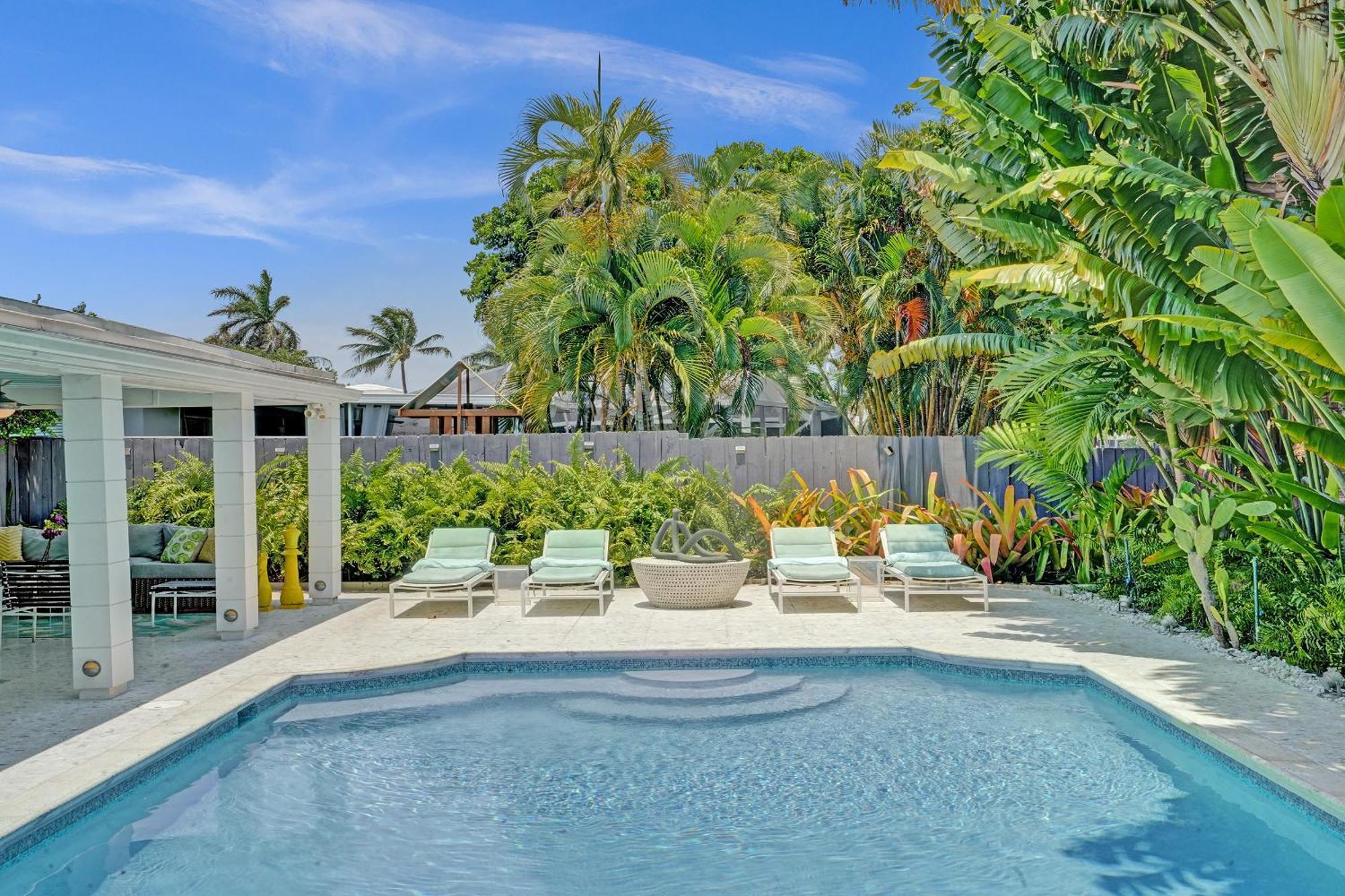 New! Waterfront Heated Pool, Fishing Pier, Designer Touches, 2mi To Fort Lauderdale