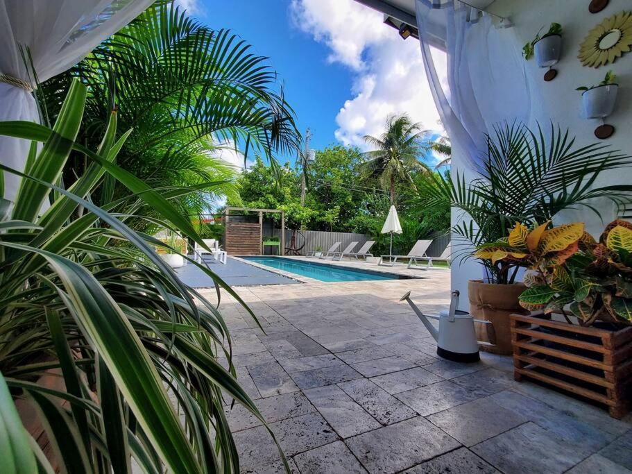 Private Paradise With Lap Pool Close To The Center *