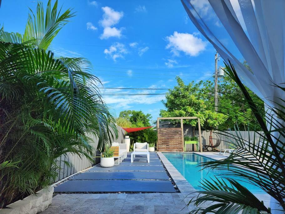 Private Paradise With Lap Pool Close To The Center Fort Lauderdale