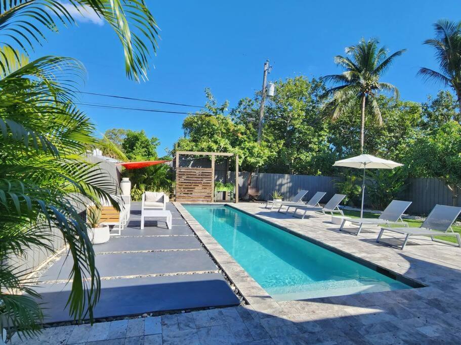 Private Paradise With Lap Pool Close To The Center *
