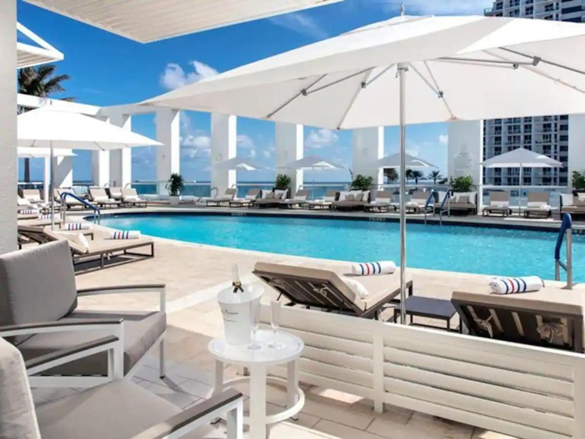 Apartment Chic Beachfront Bliss - Your Perfect 1 Bedroom Retreat! *