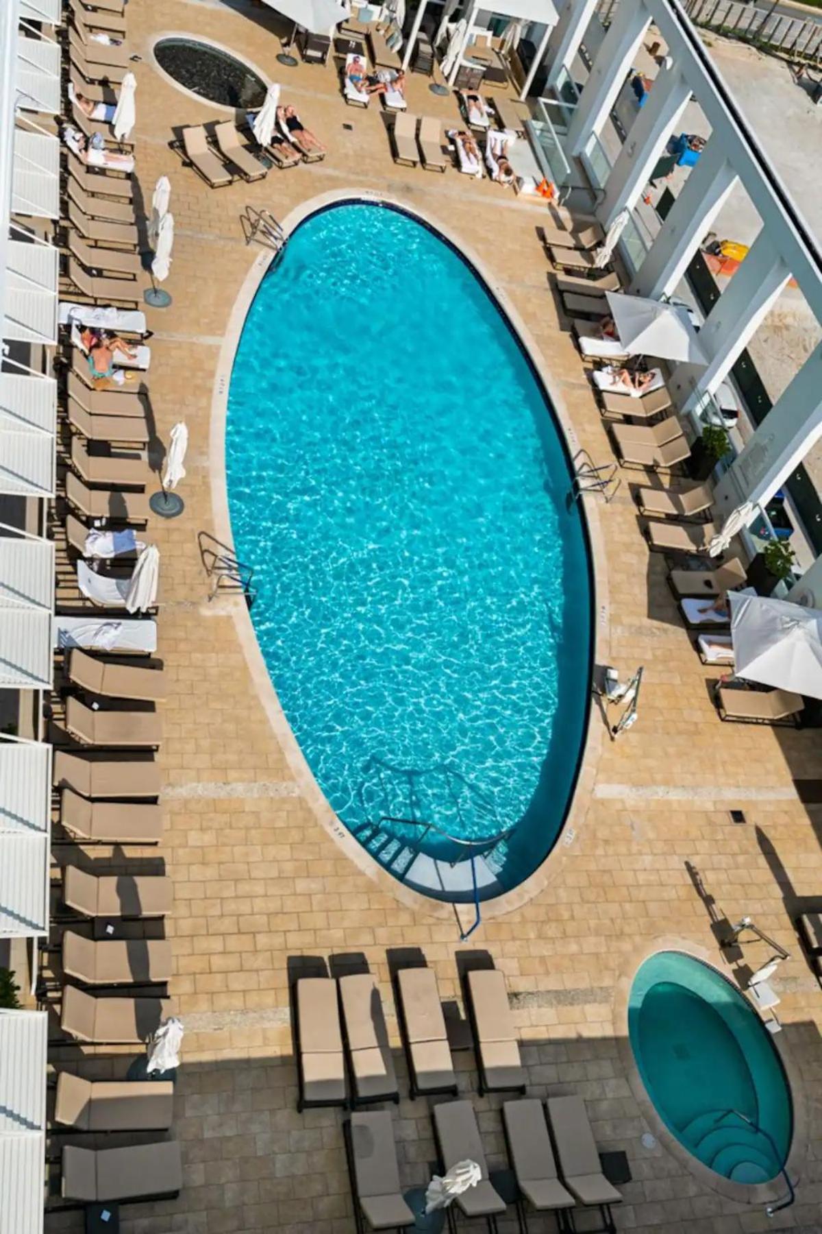 Chic Beachfront Bliss - Your Perfect 1 Bedroom Retreat! Apartment Fort Lauderdale
