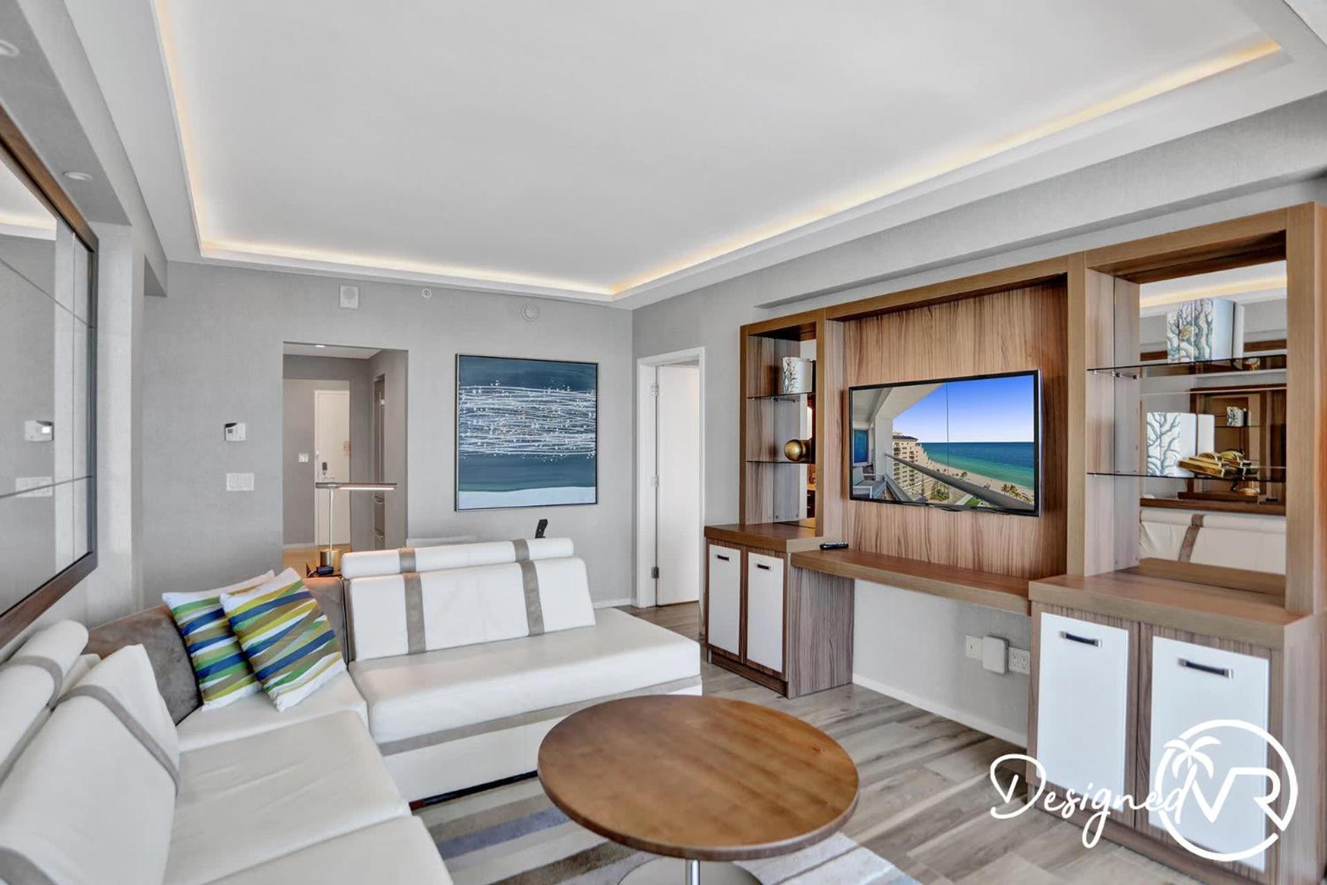 Apartment Stunning Beachfront Luxury- Your Perfect Getaway! *