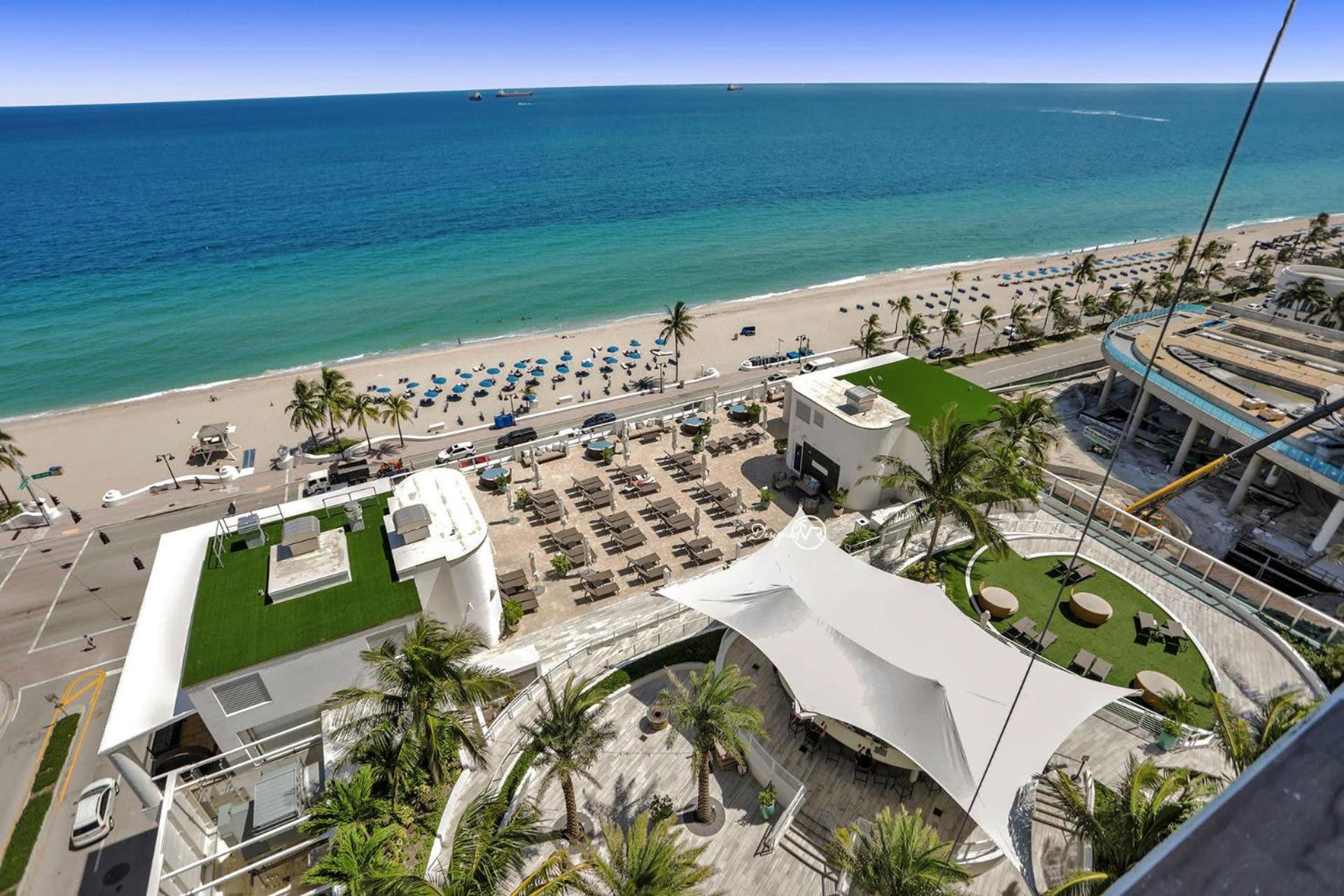 Stunning Beachfront Luxury- Your Perfect Getaway! *