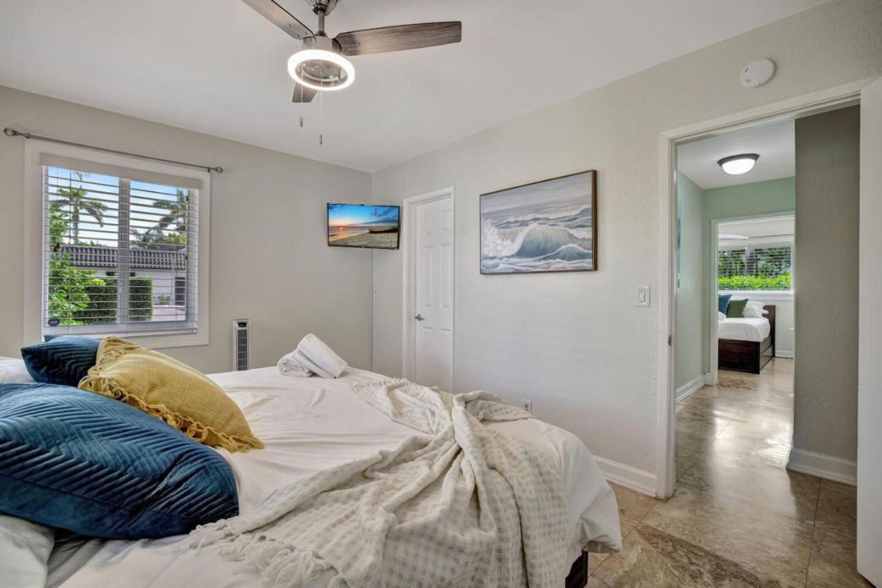 Holiday home Stylish 2br 3ba With Heated Pool Walkable *