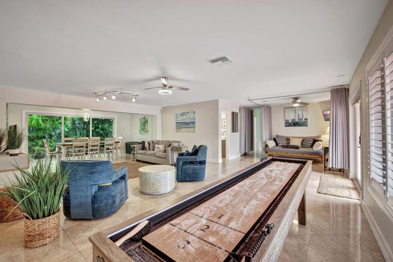 Stylish 2br 3ba With Heated Pool Walkable Holiday home