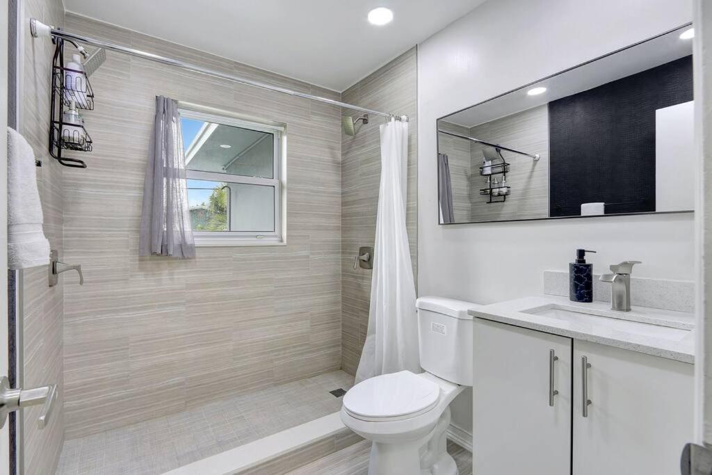 Holiday home 3br 2ba With Pool Near Nightlife And Beach! *