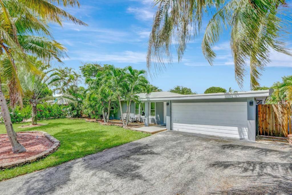3br 2ba With Pool Near Nightlife And Beach! Holiday home