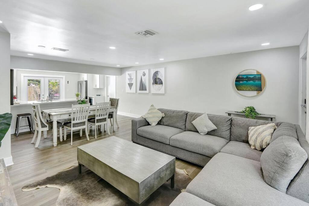 3br 2ba With Pool Near Nightlife And Beach! Fort Lauderdale