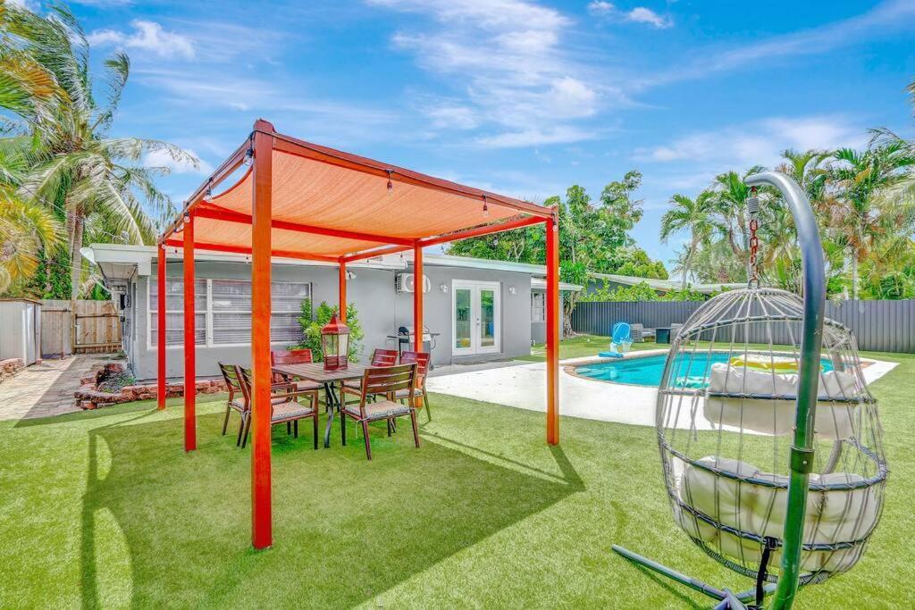 3br 2ba With Pool Near Nightlife And Beach! * Fort Lauderdale