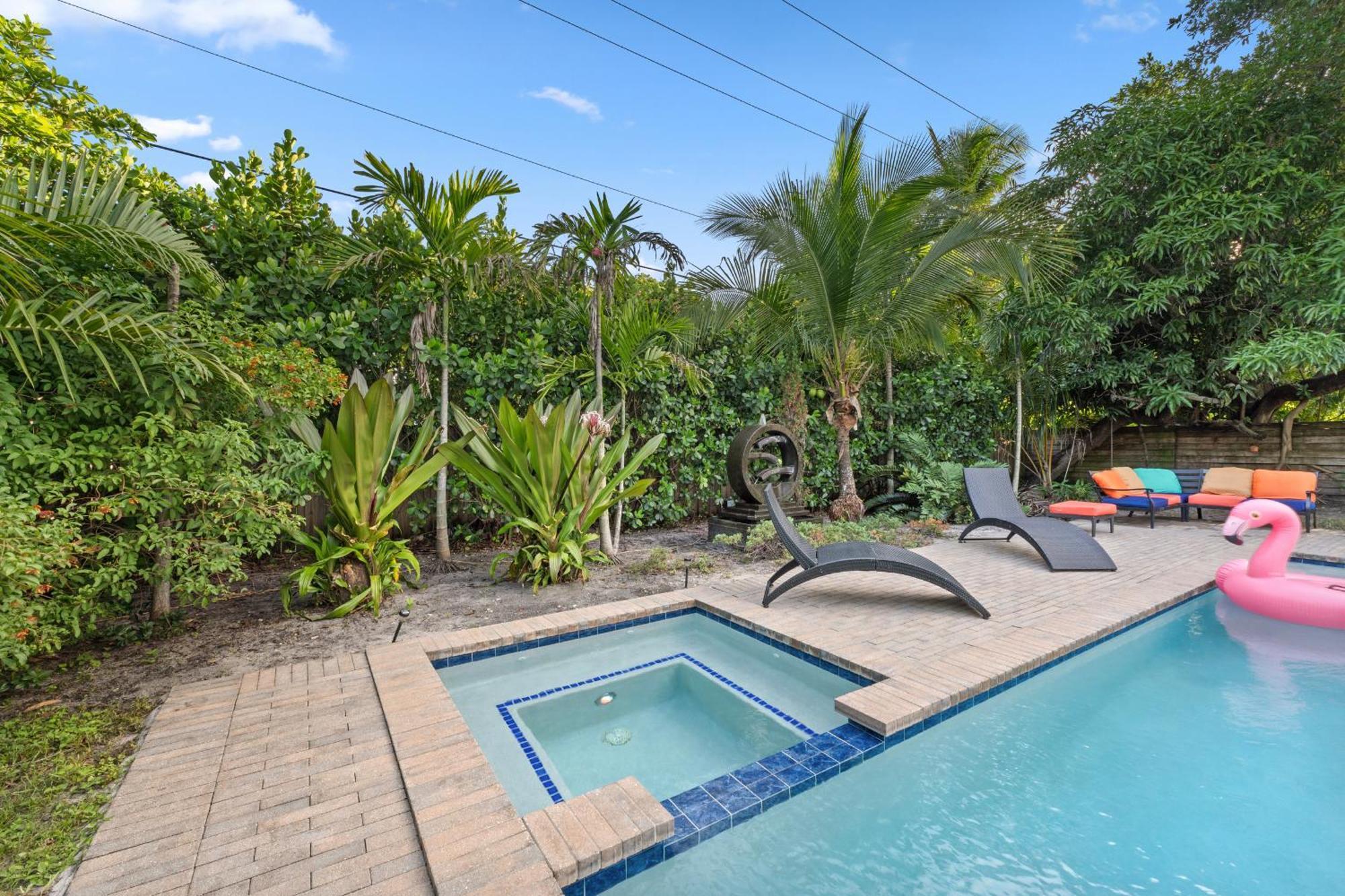 Spacious 4br, 5 Min Chase Stadium, Pool & Jacuzzi Fort Lauderdale