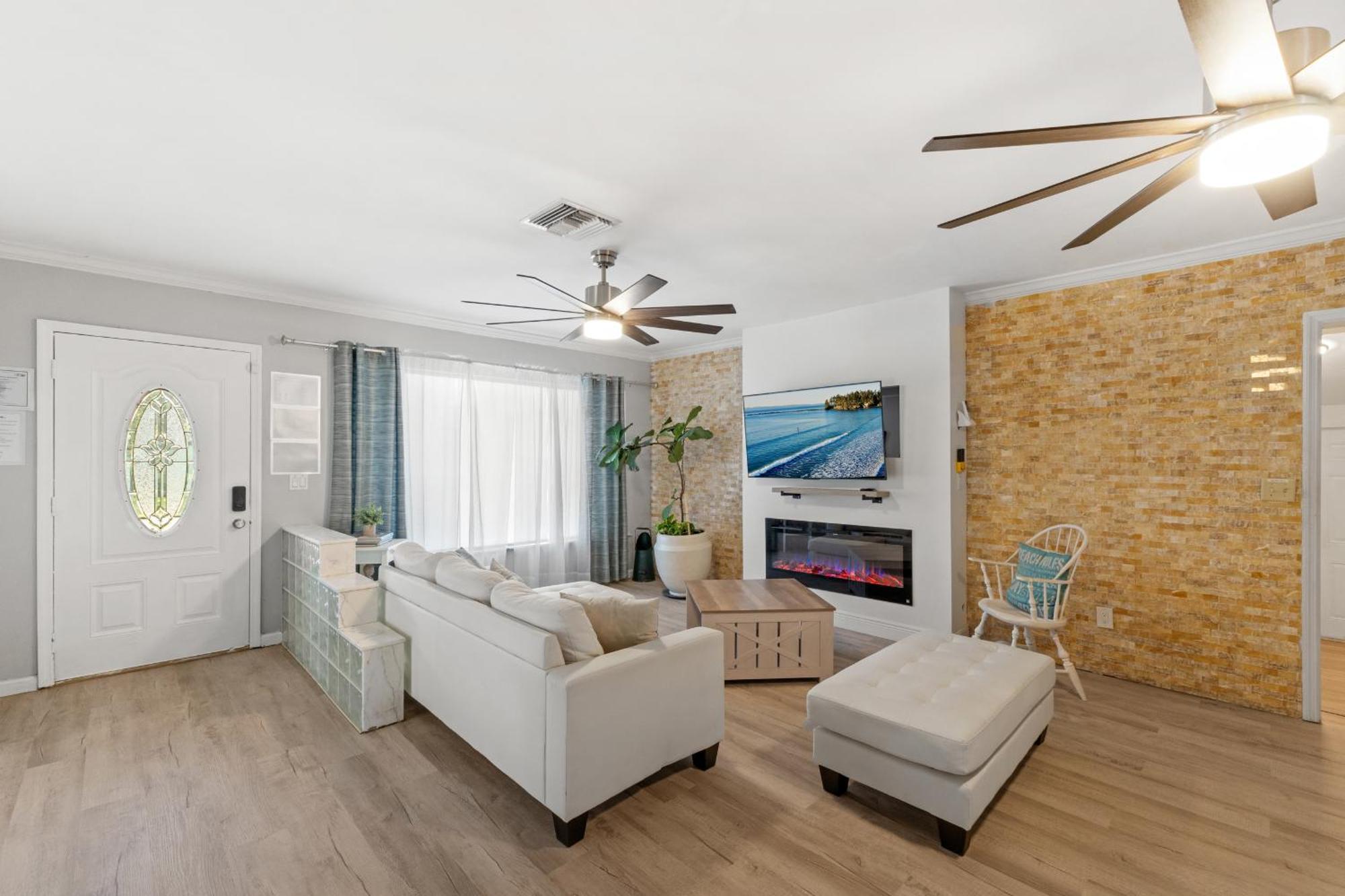 Spacious 4br, 5 Min Chase Stadium, Pool & Jacuzzi Holiday home Fort Lauderdale