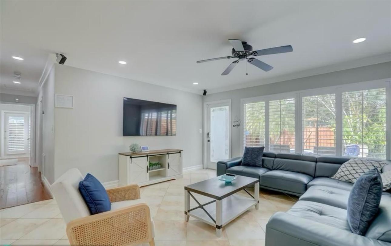 Holiday home Cozy In Ft Lauderdale With A Heated Pool *