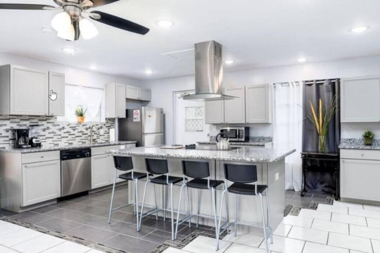 Apartment Cozy Getaway With Pool And Putting Unit 2