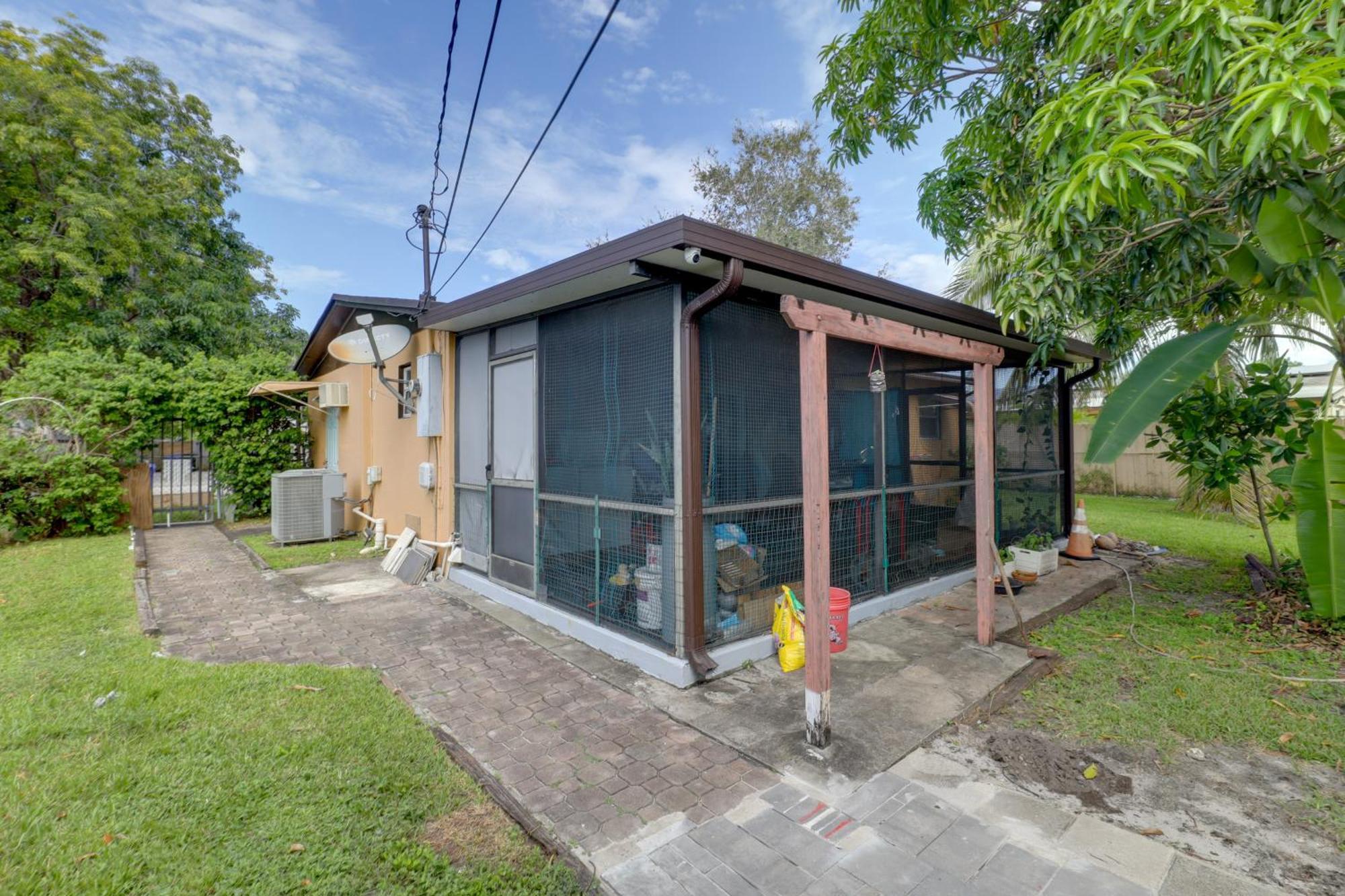 Apartment 8 Mi To Pet-friendly Lauderdale Fort Lauderdale