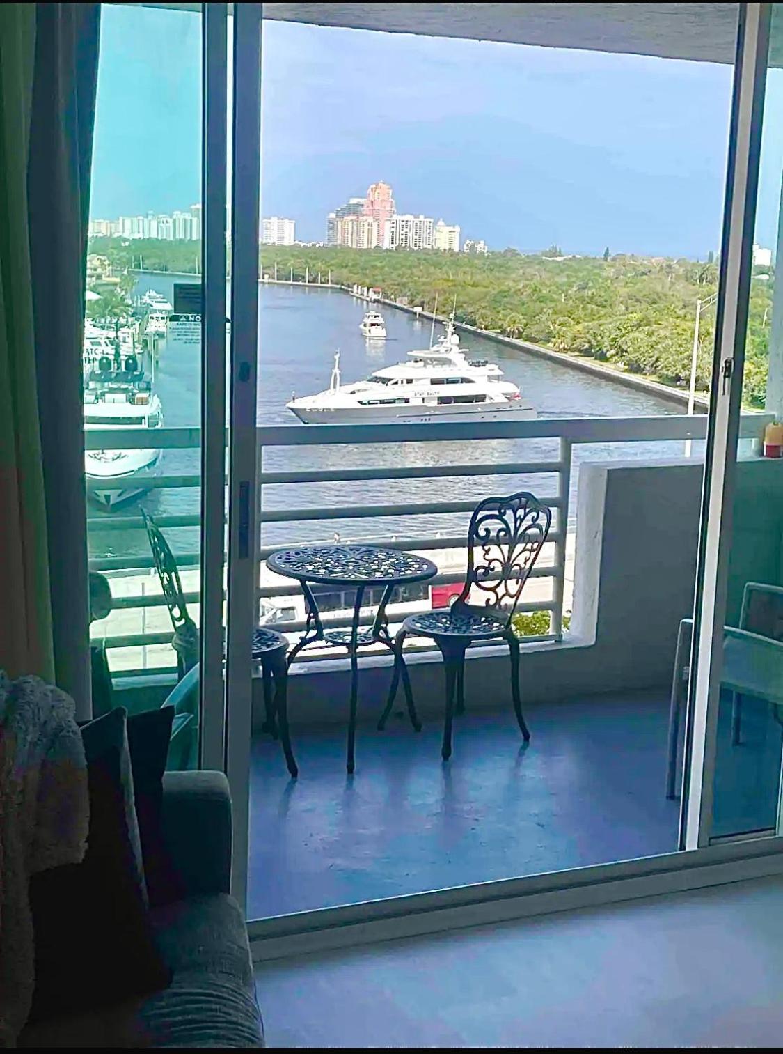 Apartment New Luxury Water Front *