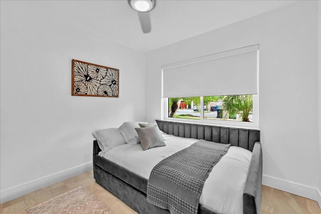 Sunny Days Getaway, 5bd Heated Pool Family Home!