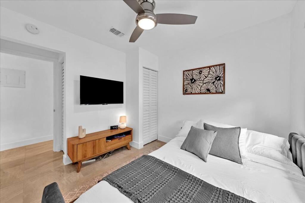 Sunny Days Getaway, 5bd Heated Pool Family Home! *