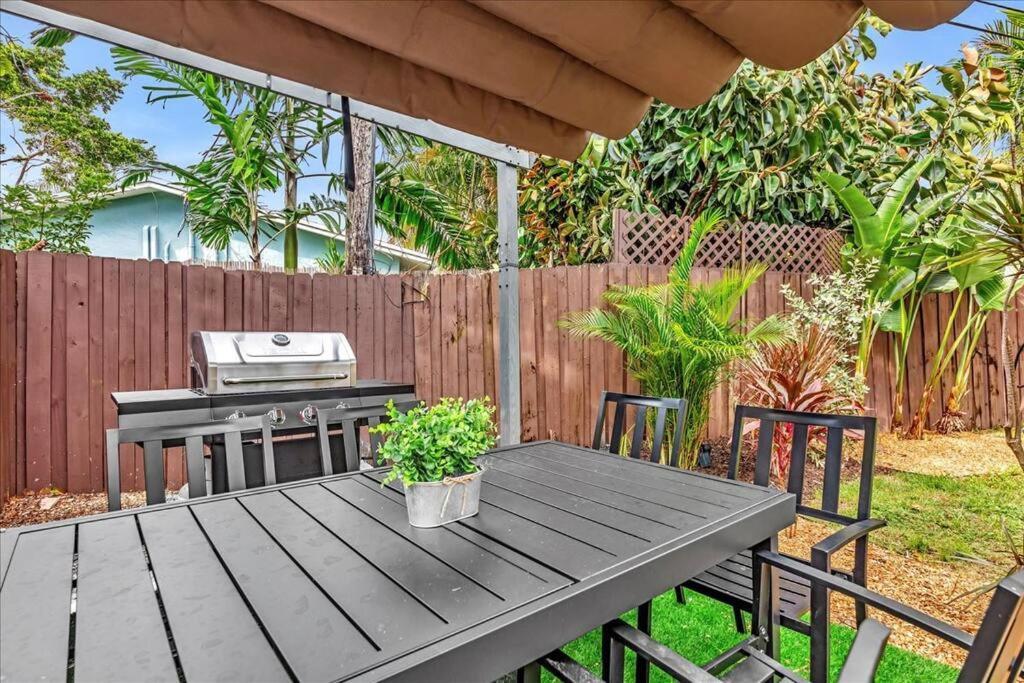 Sunny Days Getaway, 5bd Heated Pool Family Home! Holiday home Fort Lauderdale