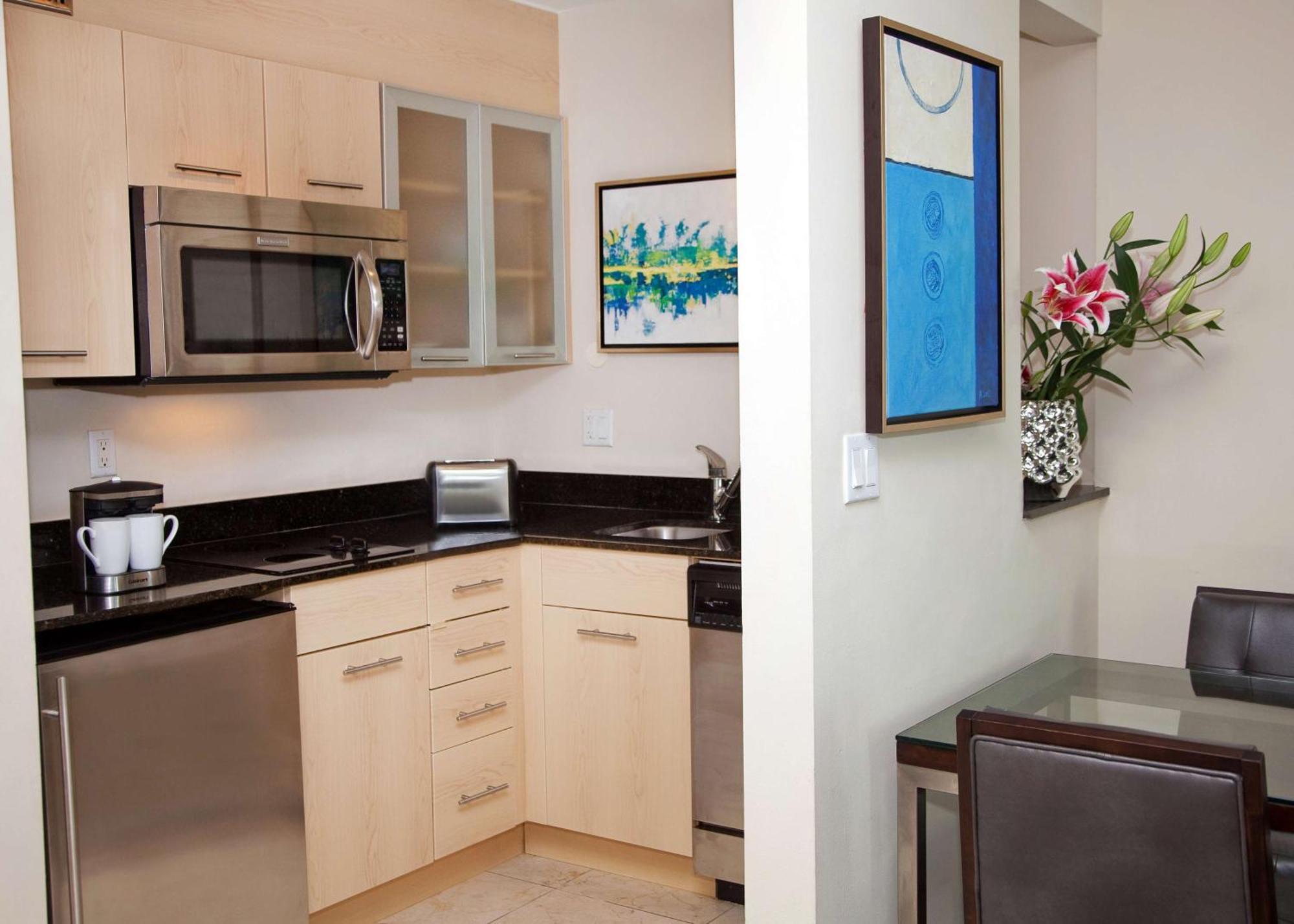 Gallery One - A Doubletree By Hilton Hotel 4*