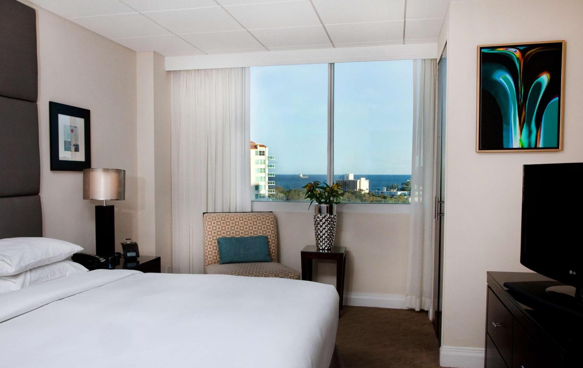 Hotel Gallery One - A Doubletree By Hilton