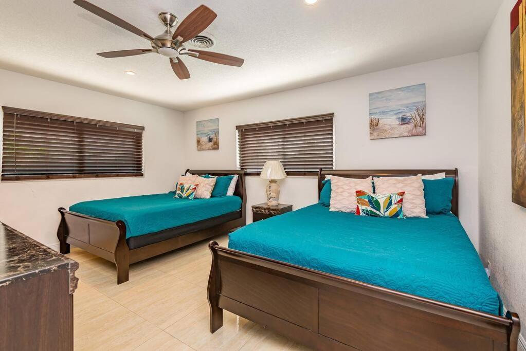 Juanita's Waterfront Fort Lauderdale