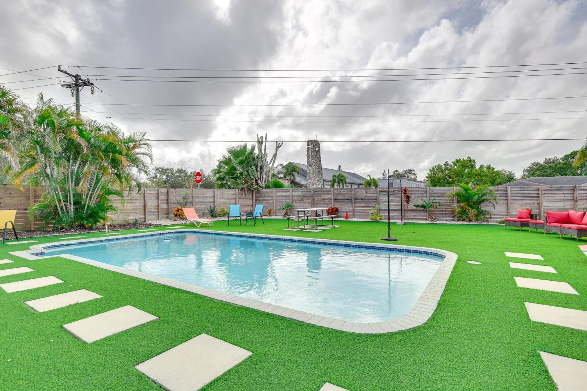 Holiday home Lauderdale Vacation With Private Pool! *