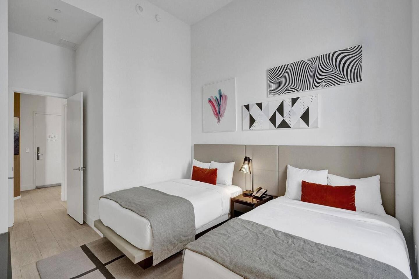 Apartment Amazing At H House