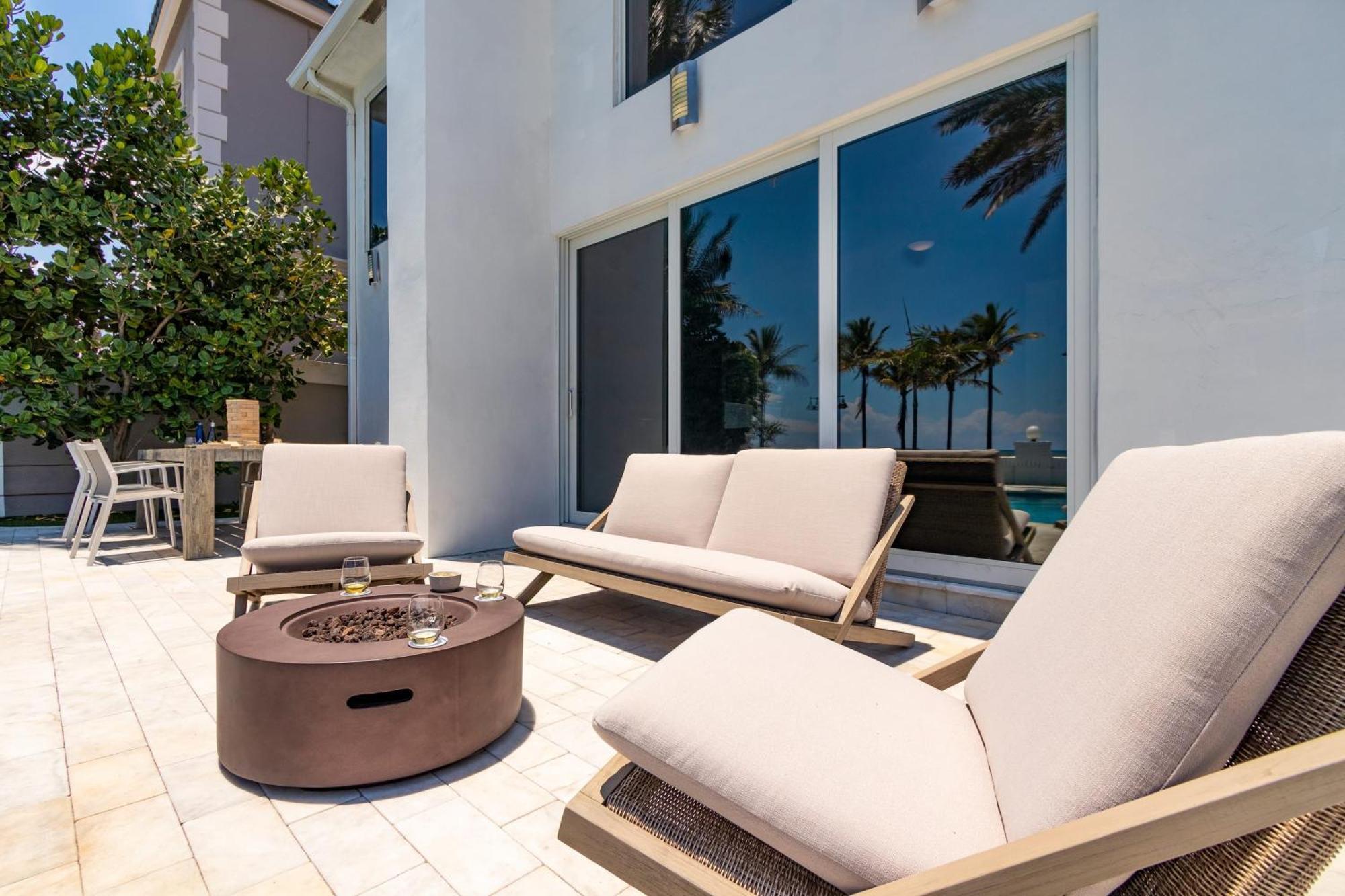 Sea Breeze By Avantstay Across From Lauderdale Pool Out Door Dining Fire Pit * Fort Lauderdale