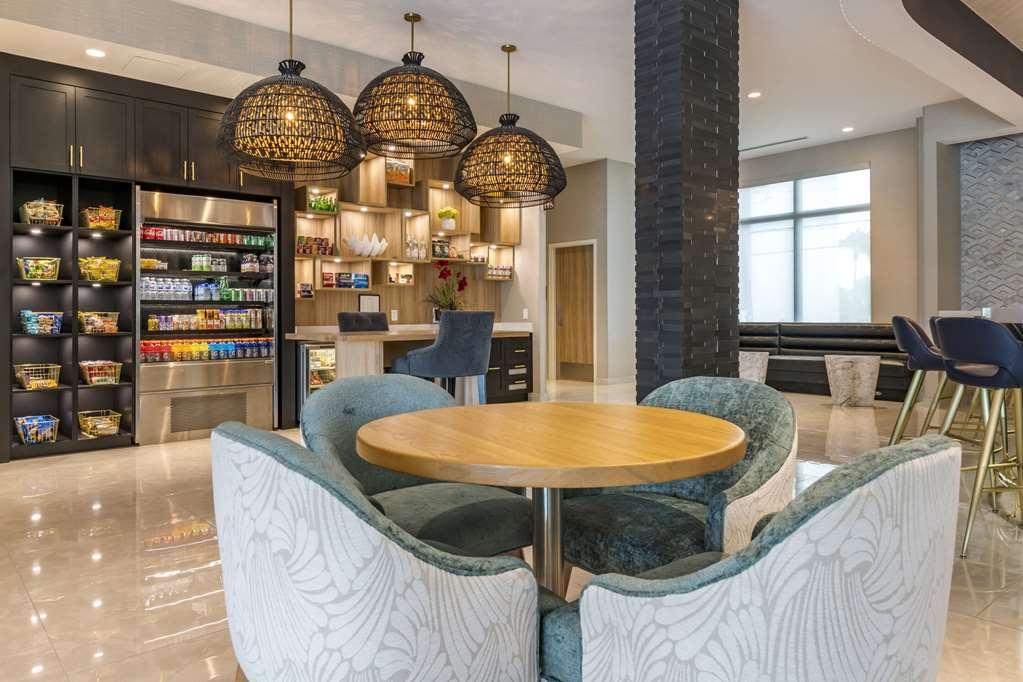 Cambria Lauderdale Hotel 3*