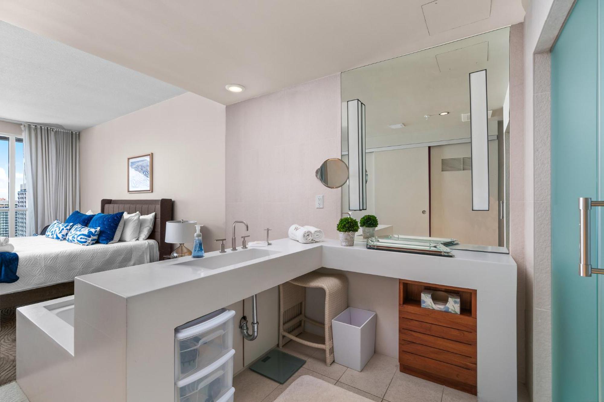Last Min Deals! 2br W Resort, Birds Eye View Of It All, Professionally Designed Apartment *