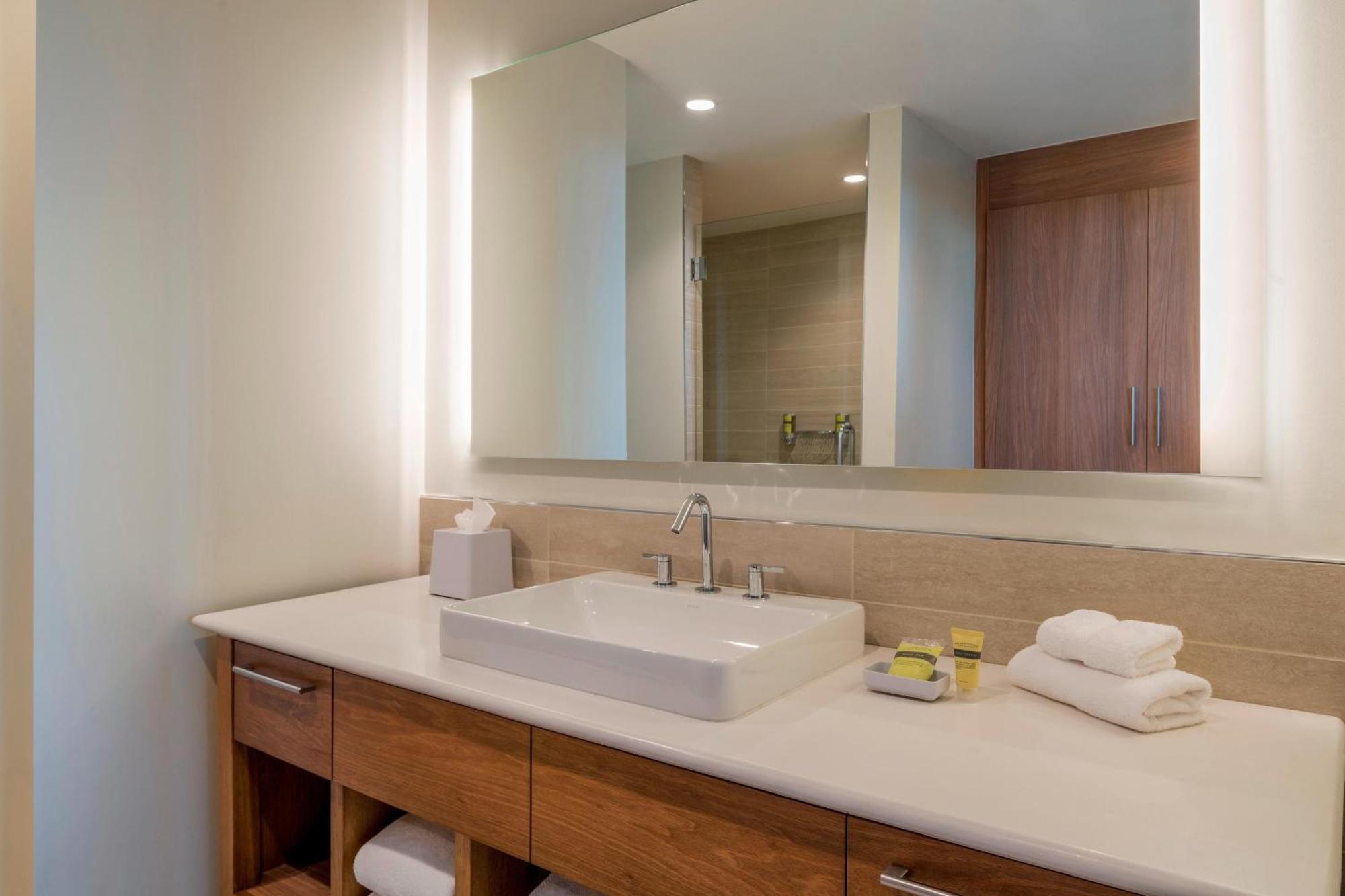 Element Lauderdale Downtown 3*