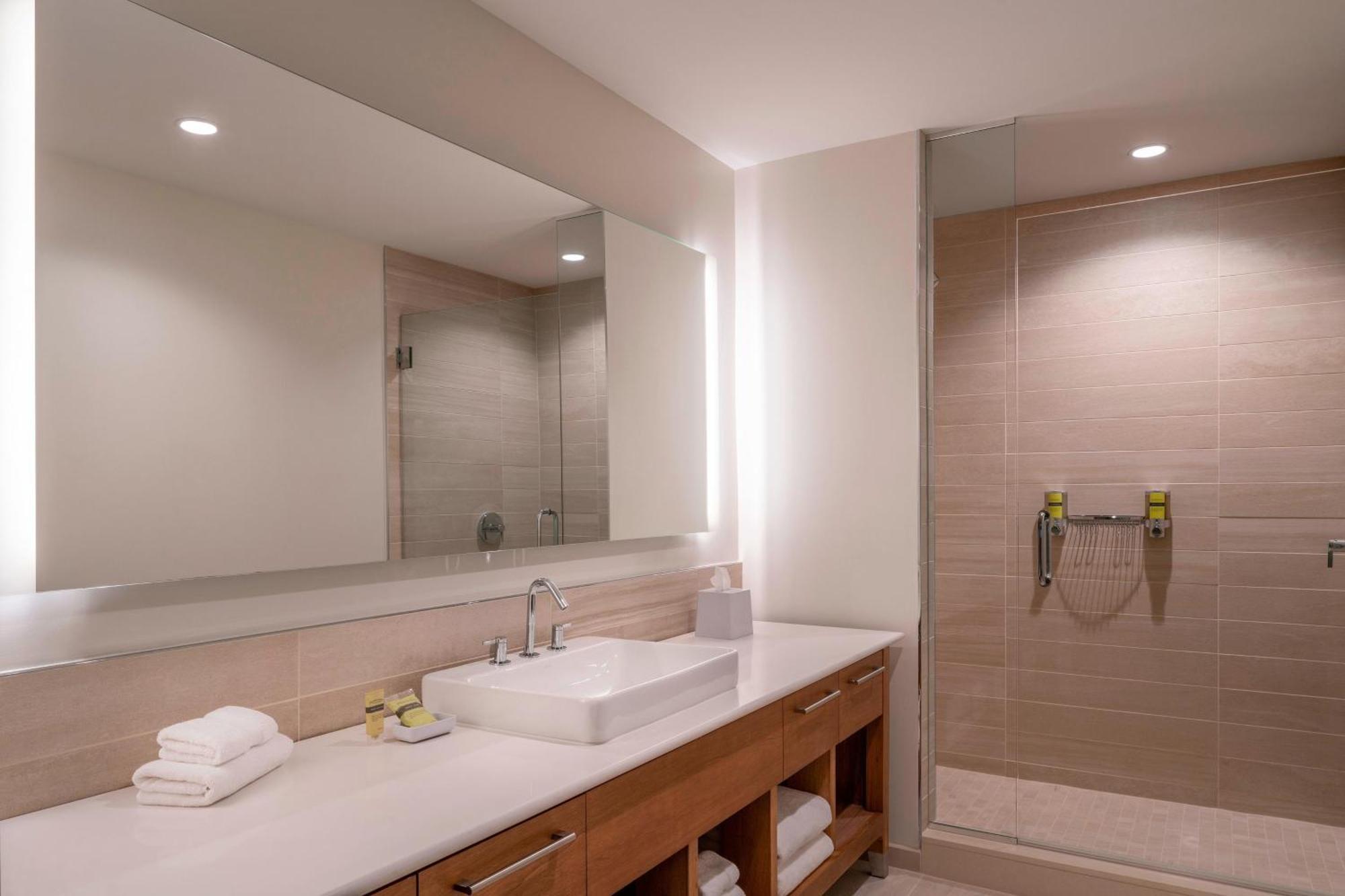Element Lauderdale Downtown Hotel