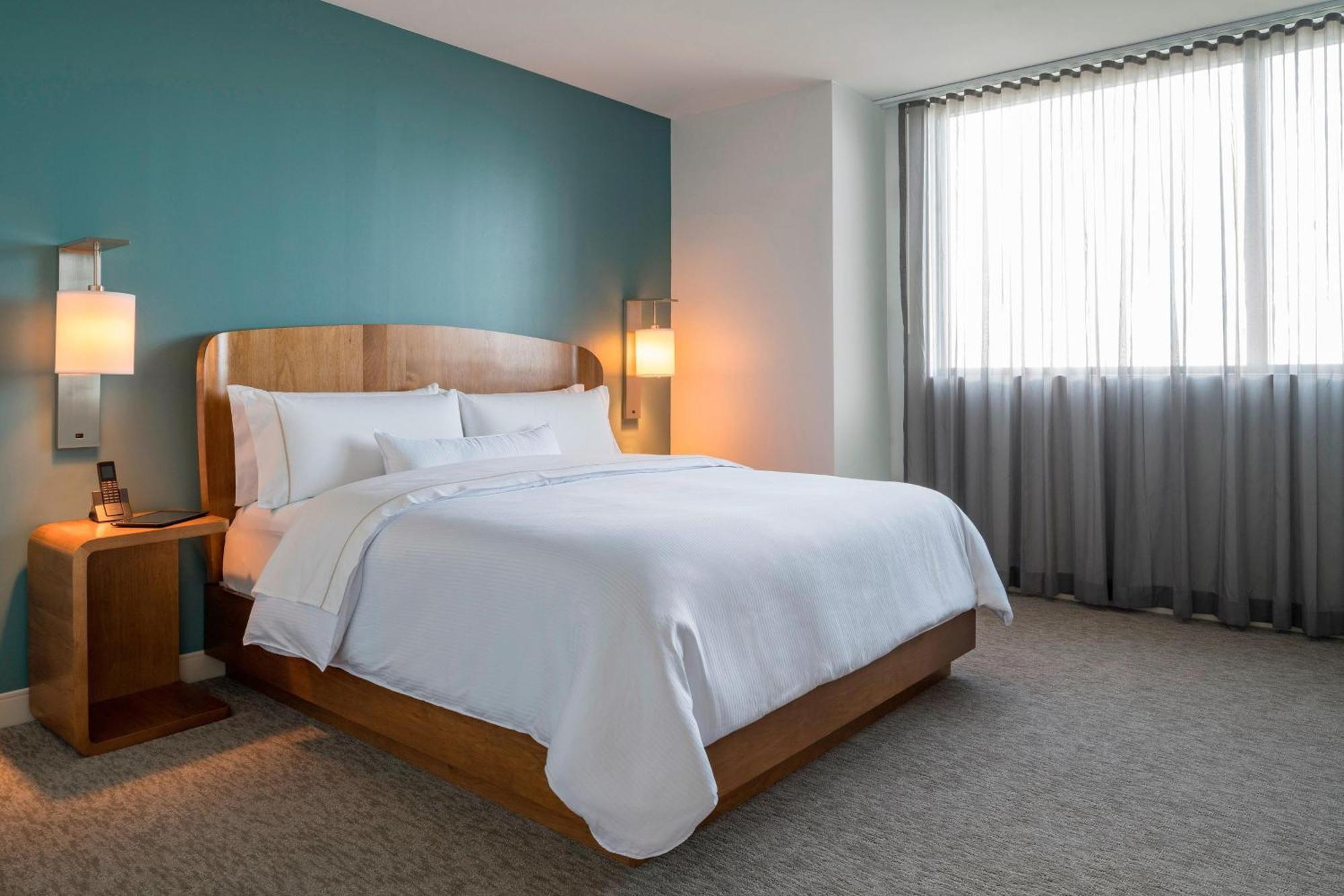 Element Lauderdale Downtown Hotel 3*