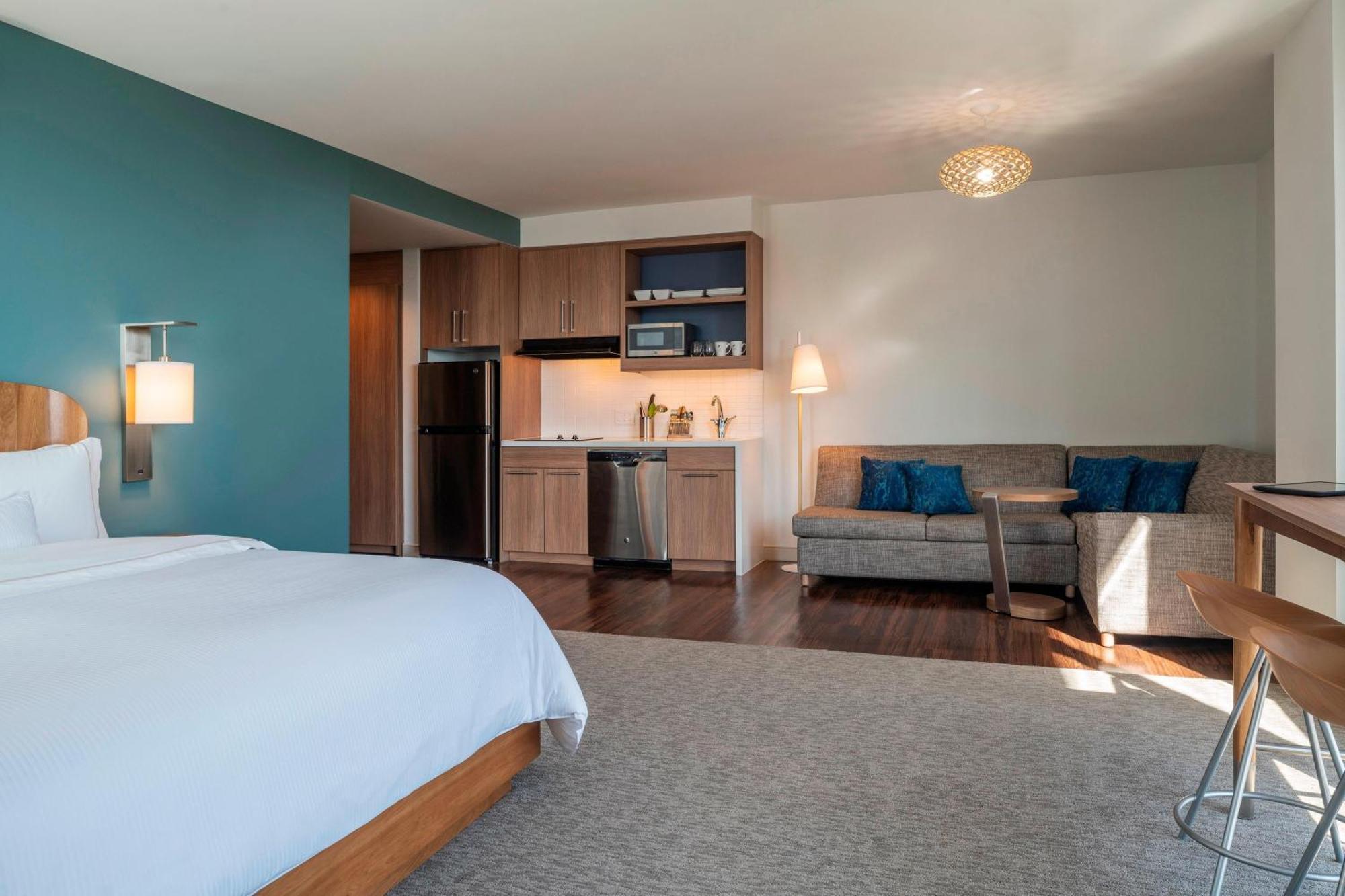 Element Lauderdale Downtown 3*