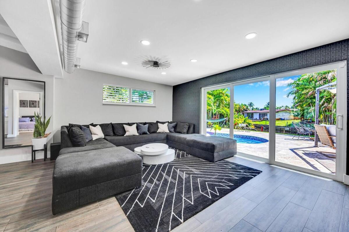 Givenchy Waterfront With Hot Tub & Bbq Villa Fort Lauderdale