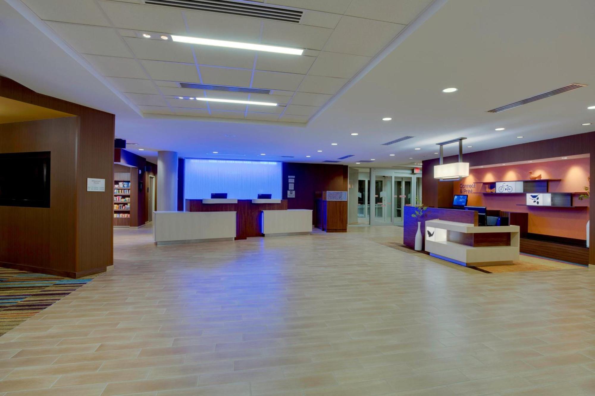 Hotel Fairfield & By Marriott Lauderdale Downtown/las Olas 3*