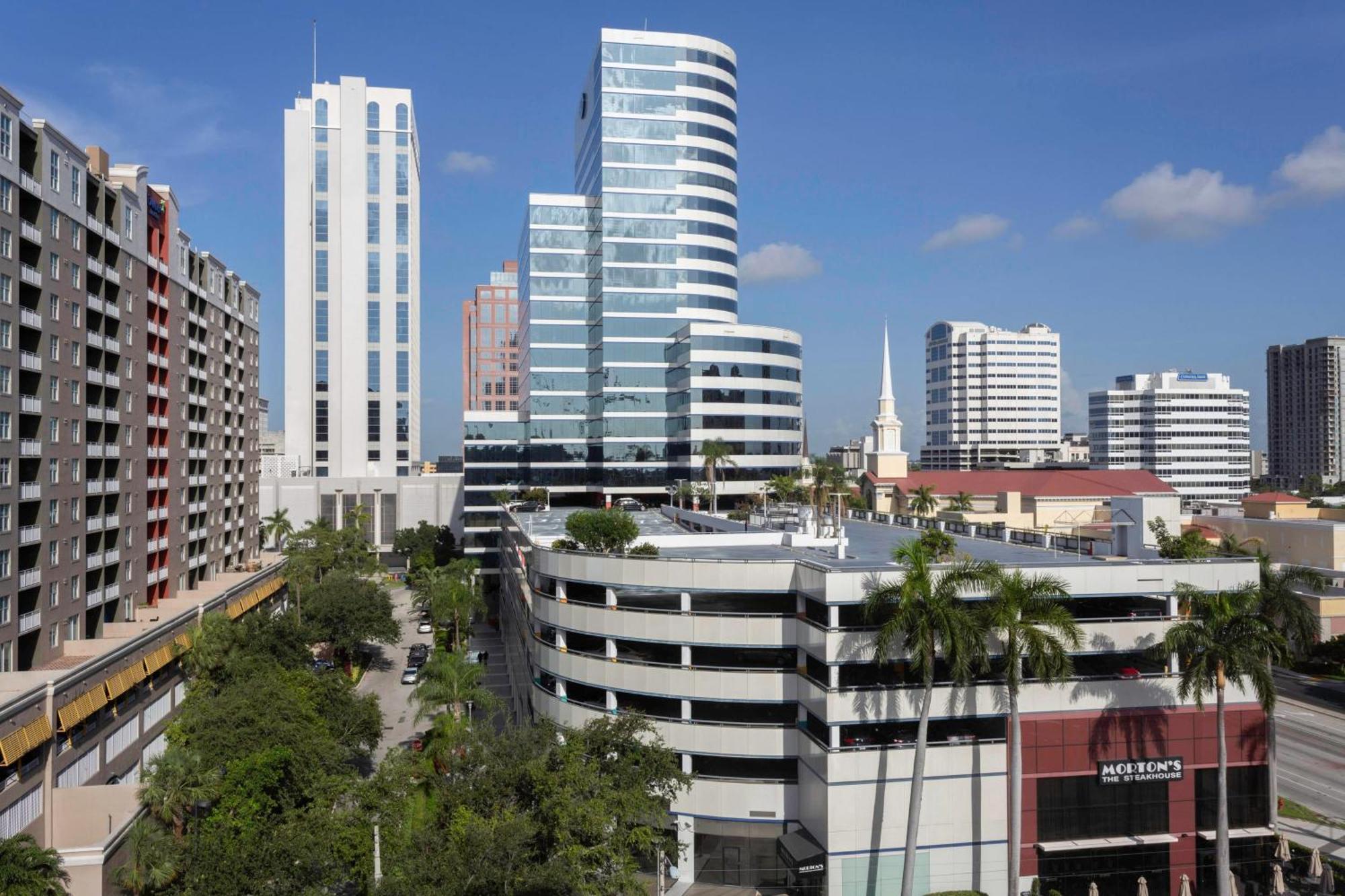 Fairfield & By Marriott Lauderdale Downtown/las Olas