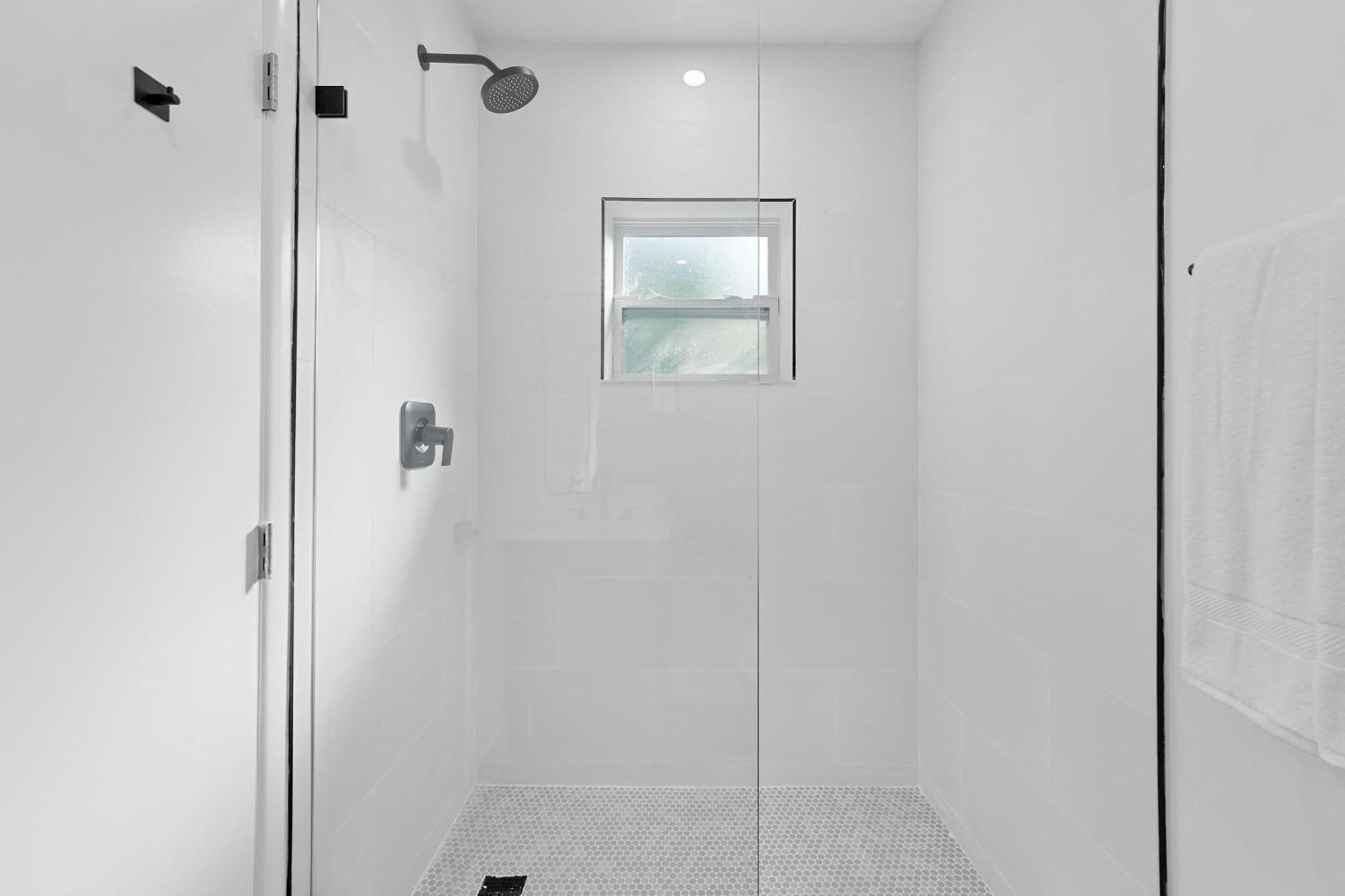 Apartment 921 2 *