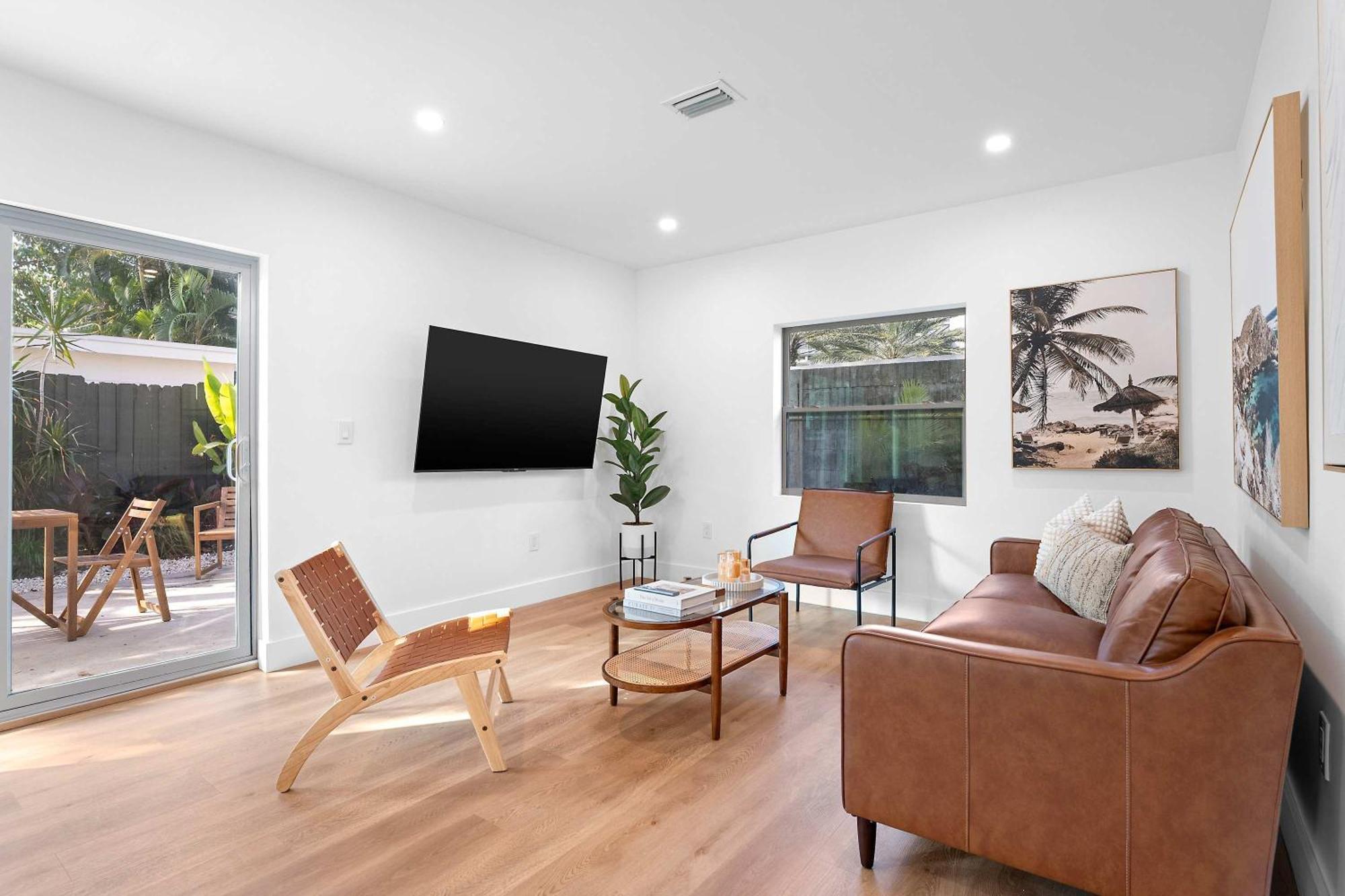 921 2 Apartment *