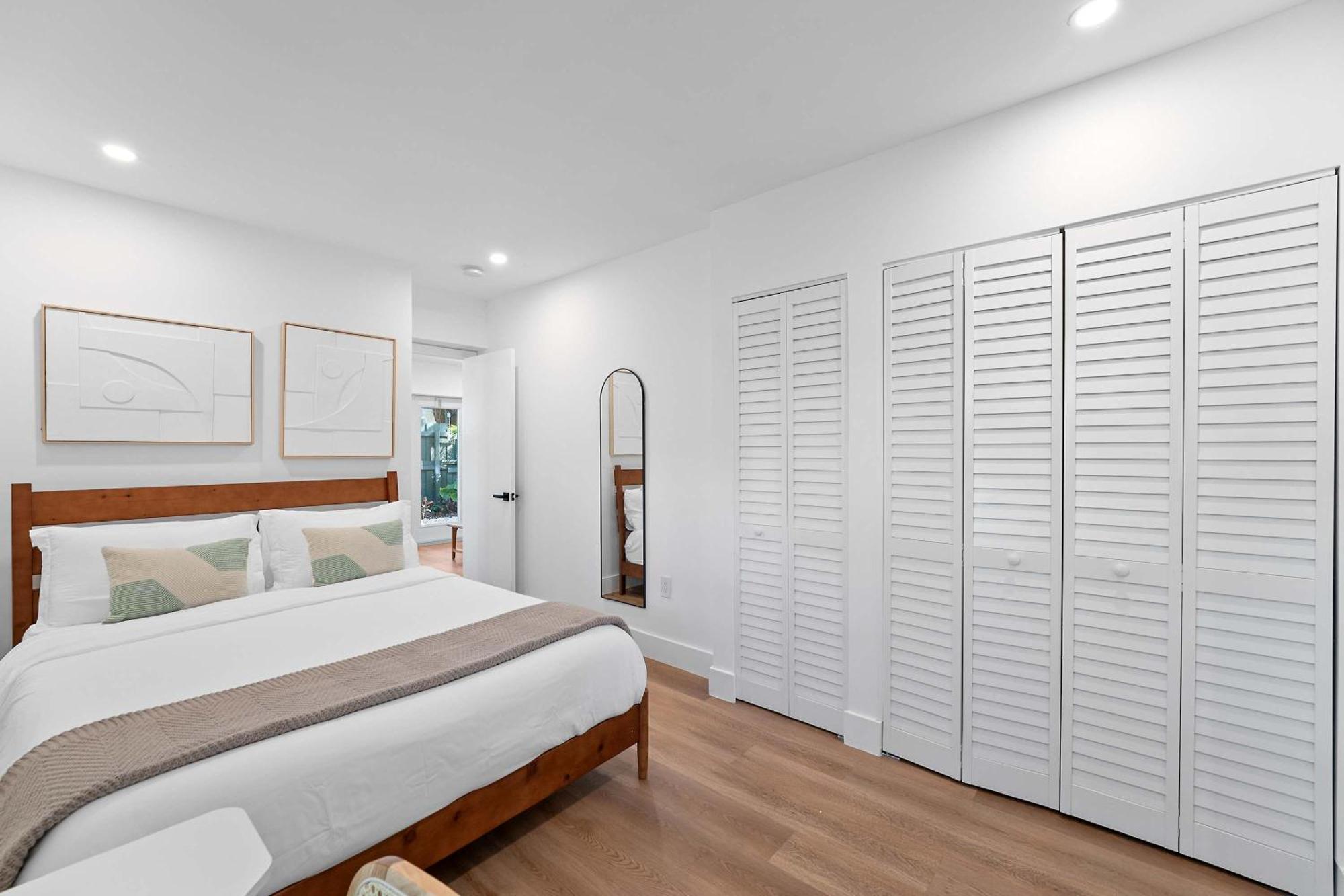 921 3 Apartment *