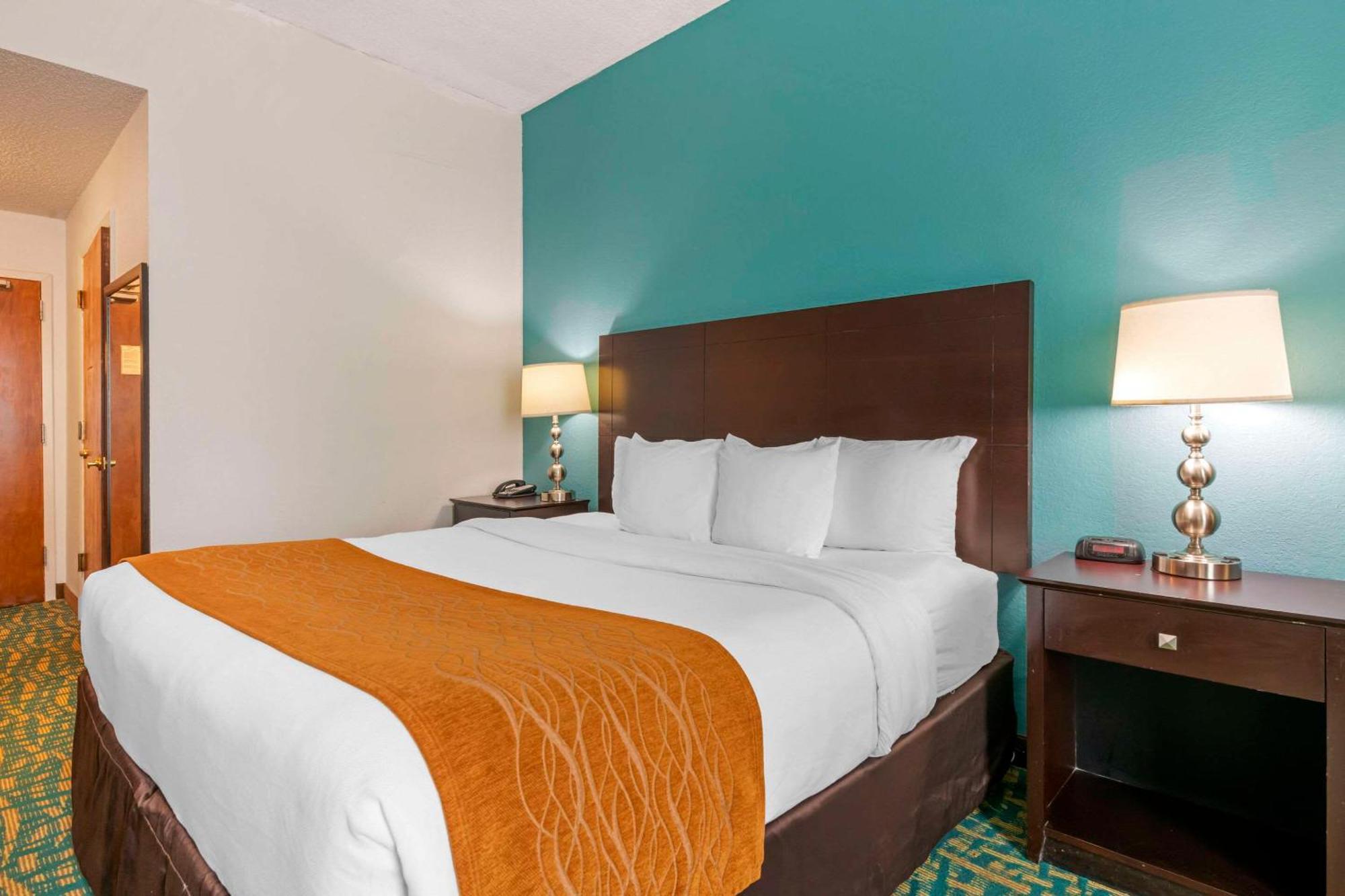 Hotel Comfort & Lauderdale West Turnpike 2*