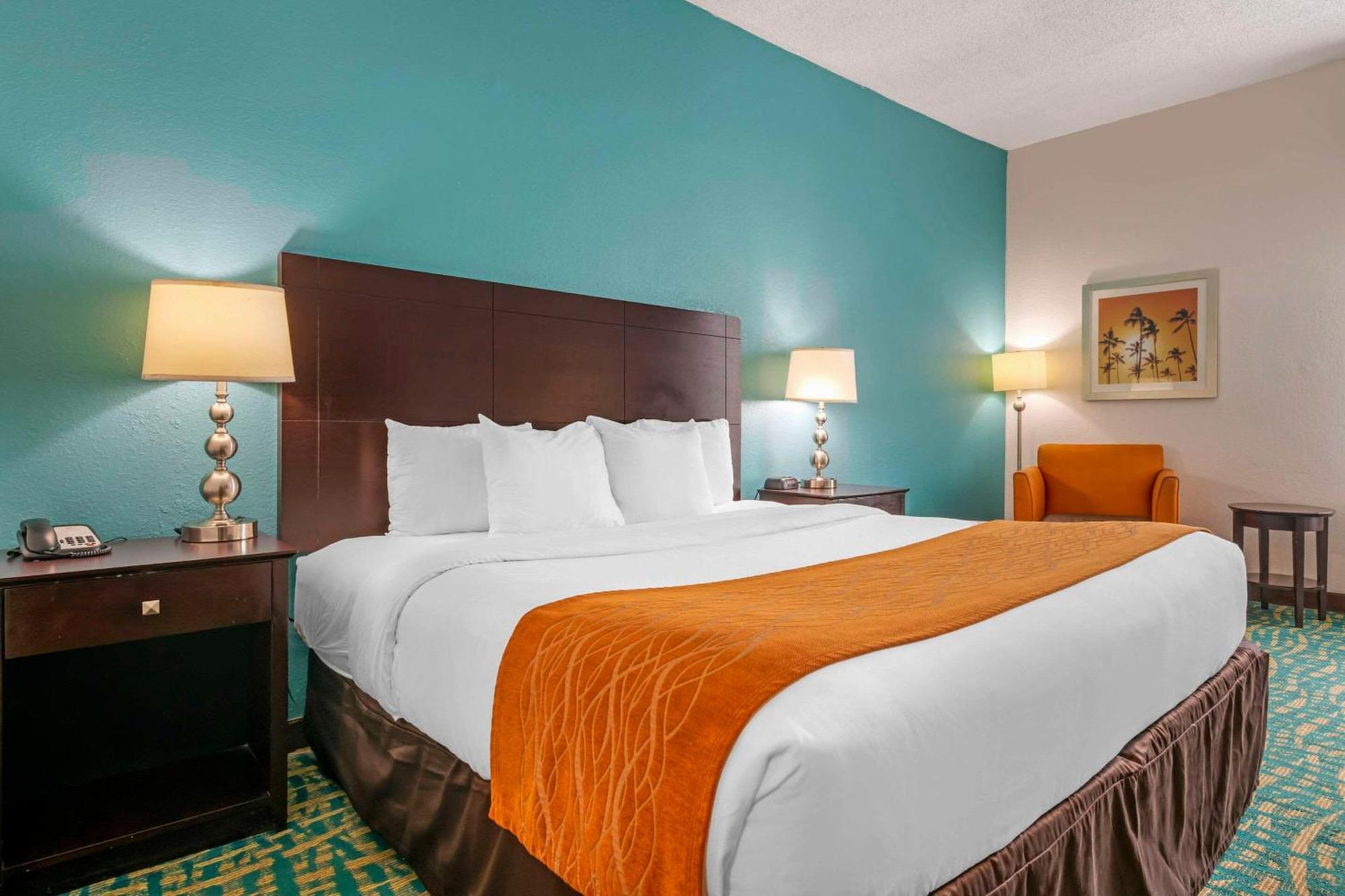 Comfort & Lauderdale West Turnpike Hotel Fort Lauderdale