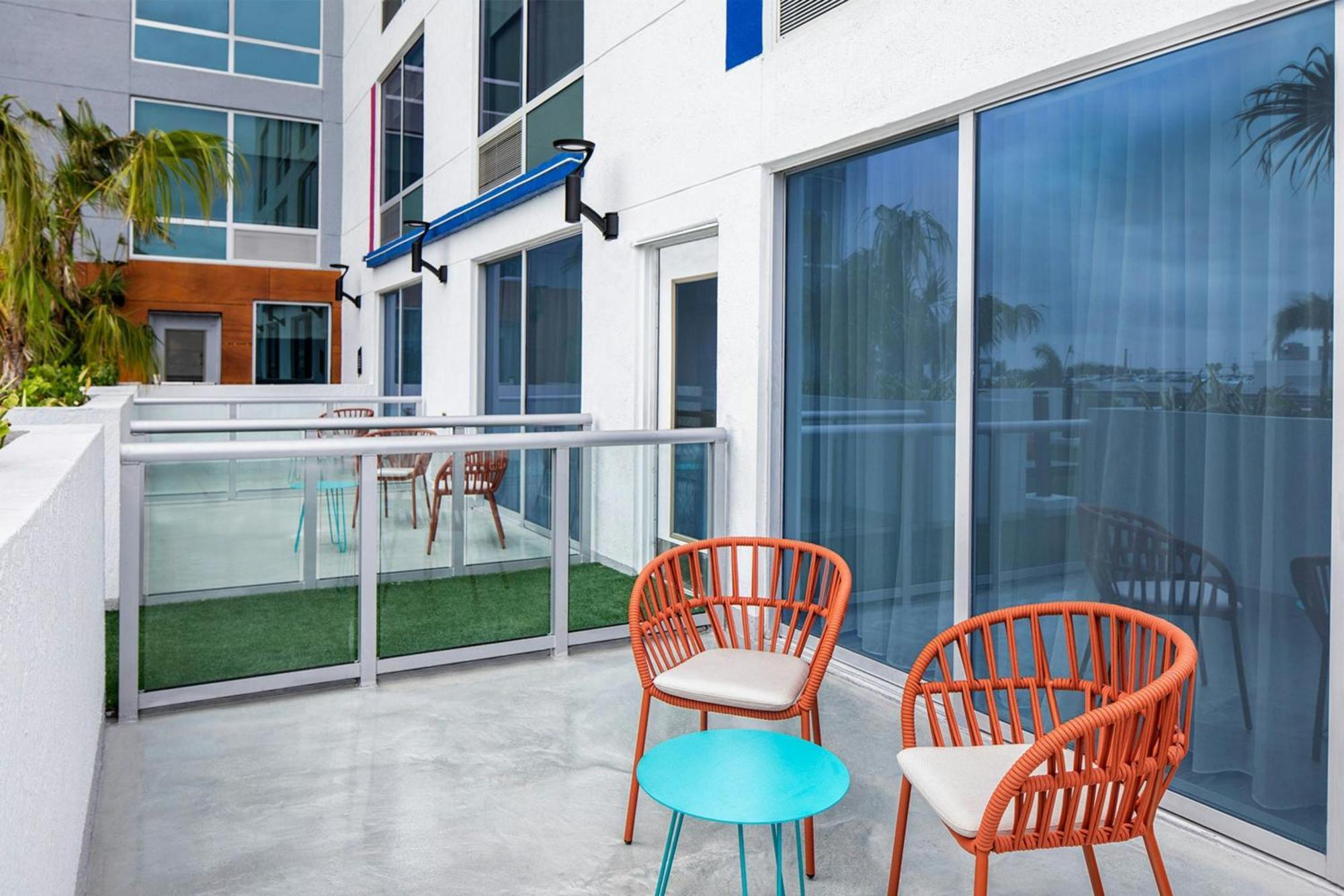 Aloft Lauderdale Airport & Cruise Port
