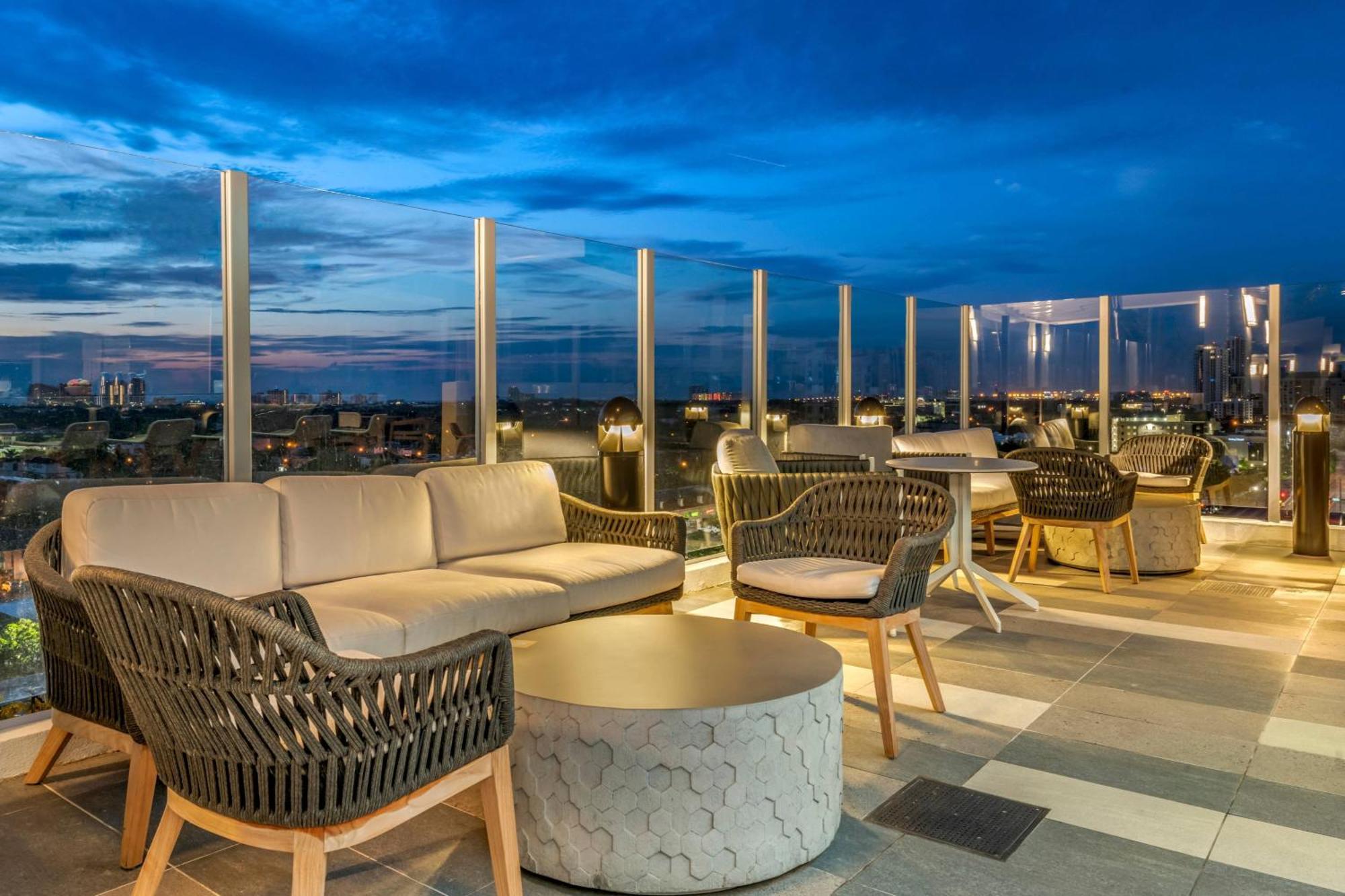 Courtyard By Marriott Lauderdale Downtown